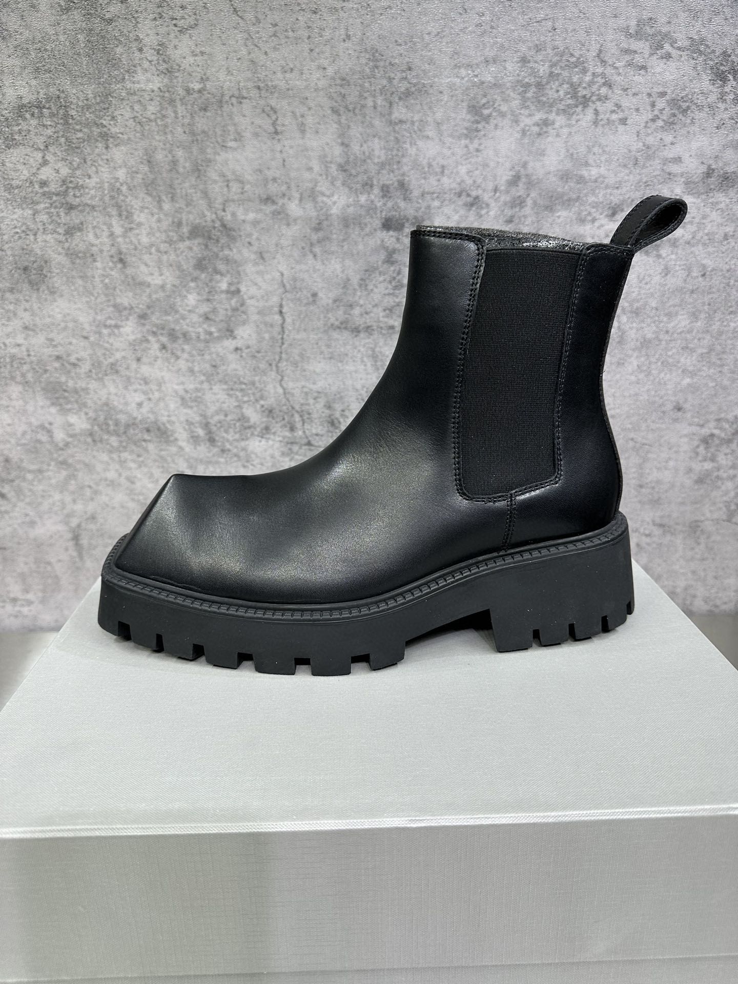 Male Basic Shoes 46