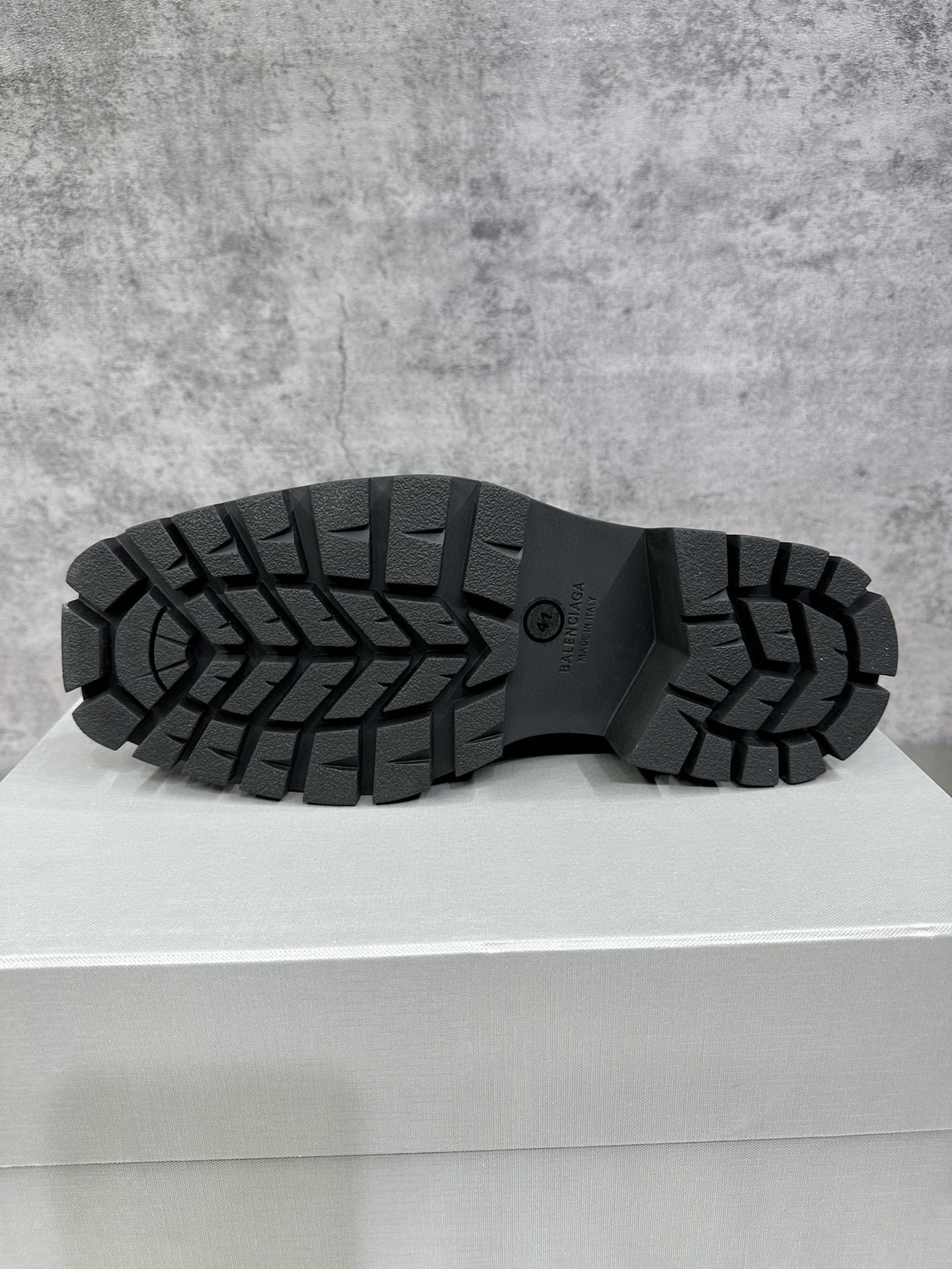 Male Basic Shoes 46