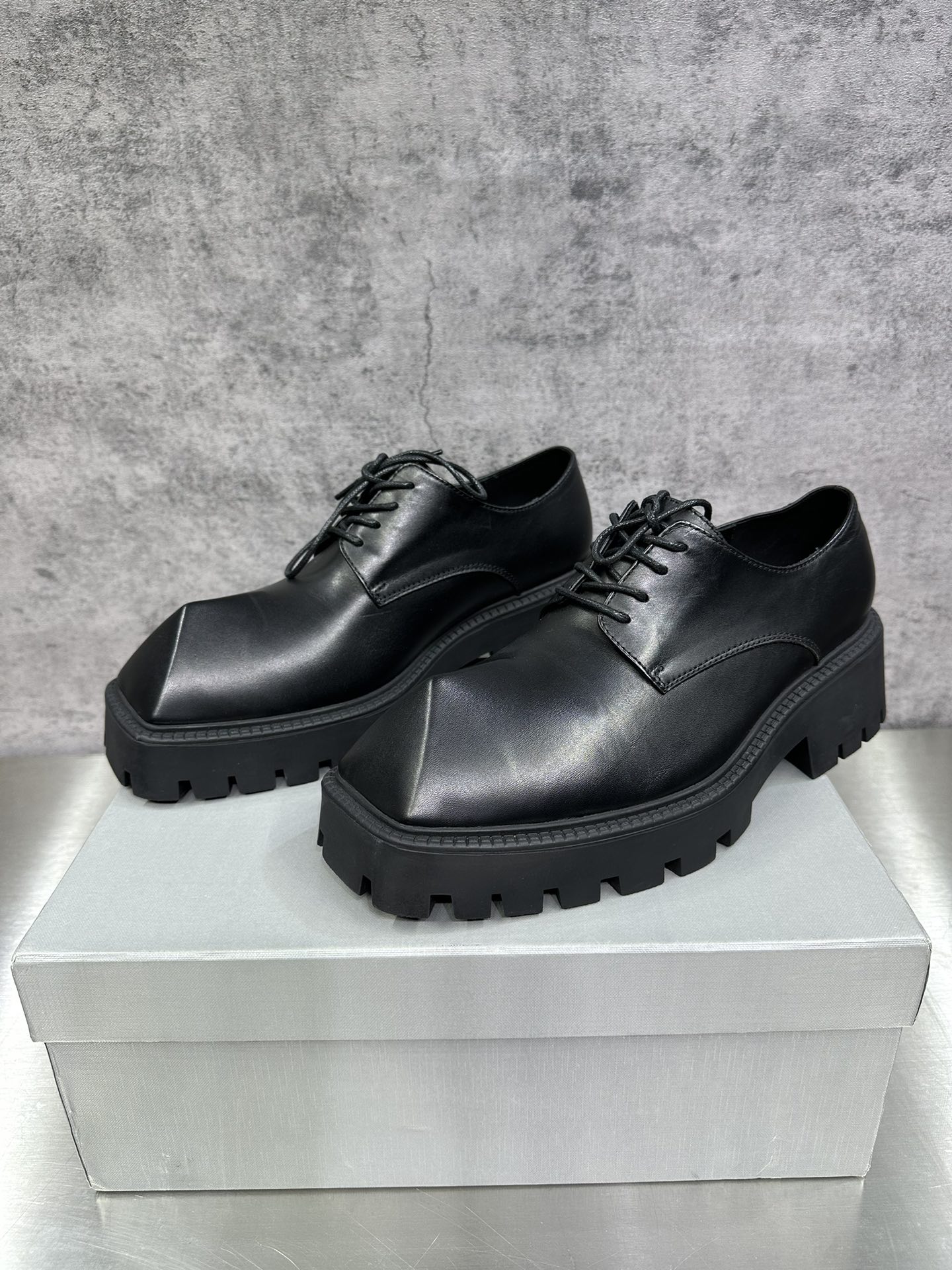 Male Basic Shoes 46