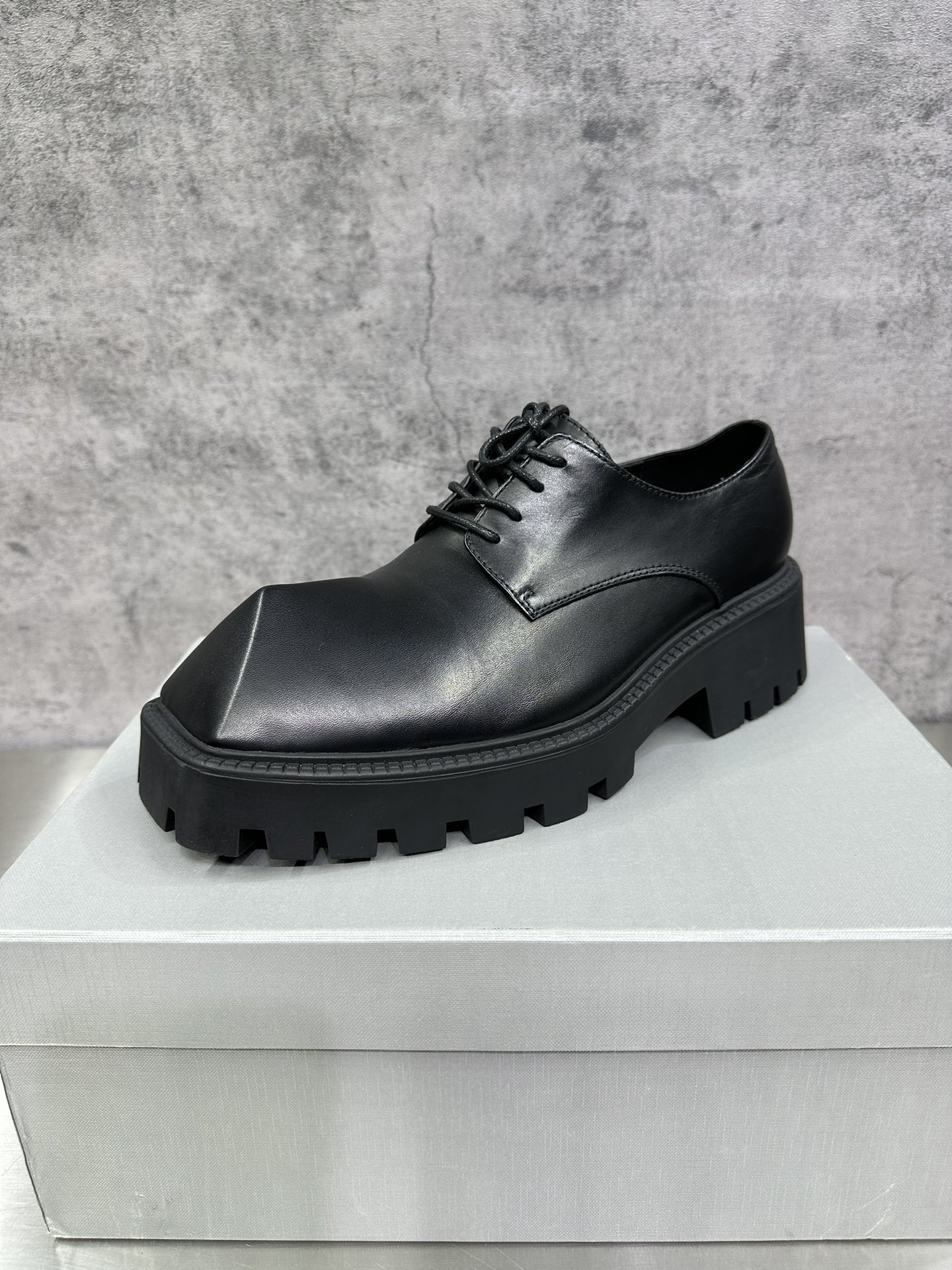 Male Basic Shoes 46