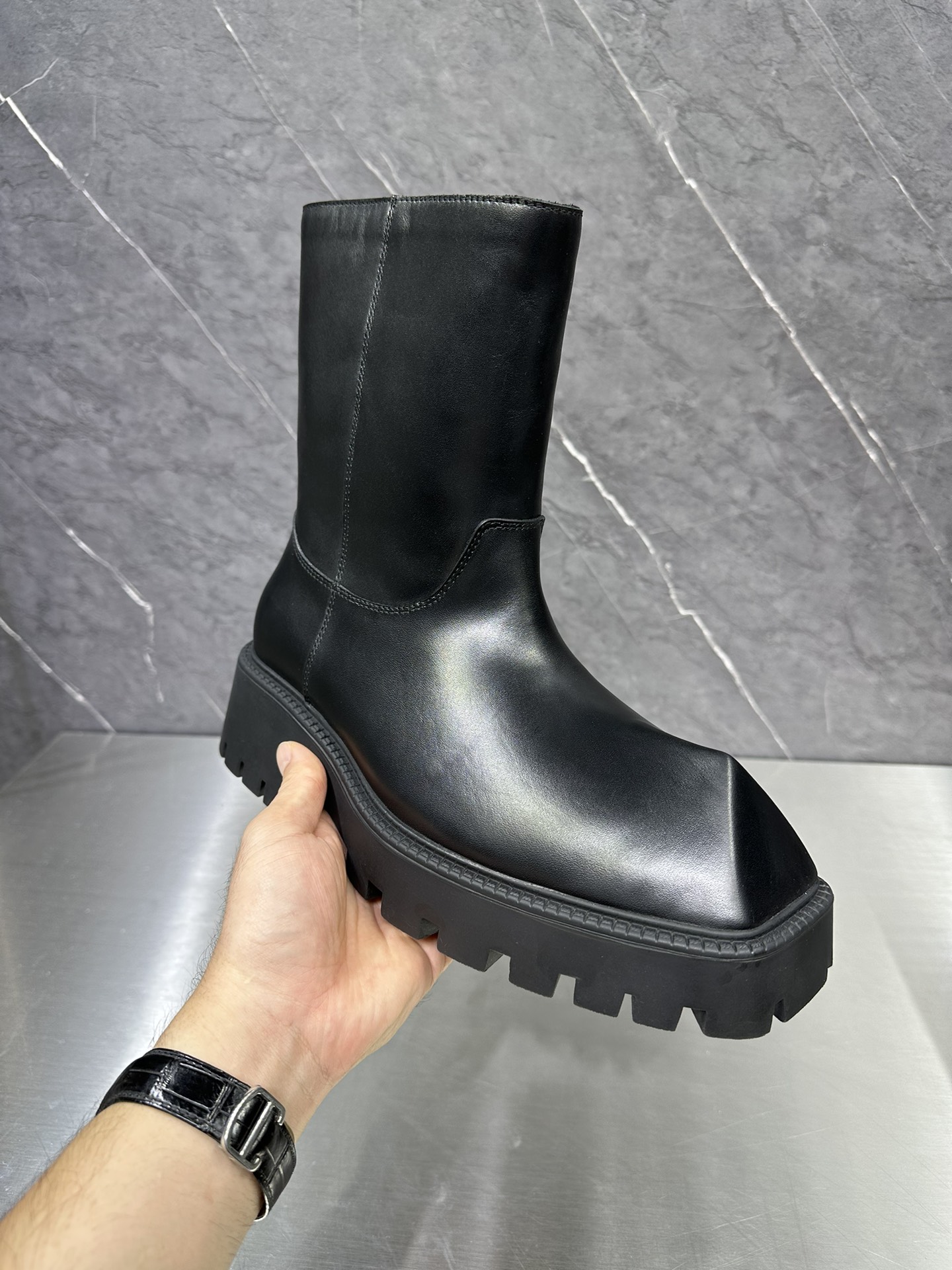 Male Basic Shoes 46