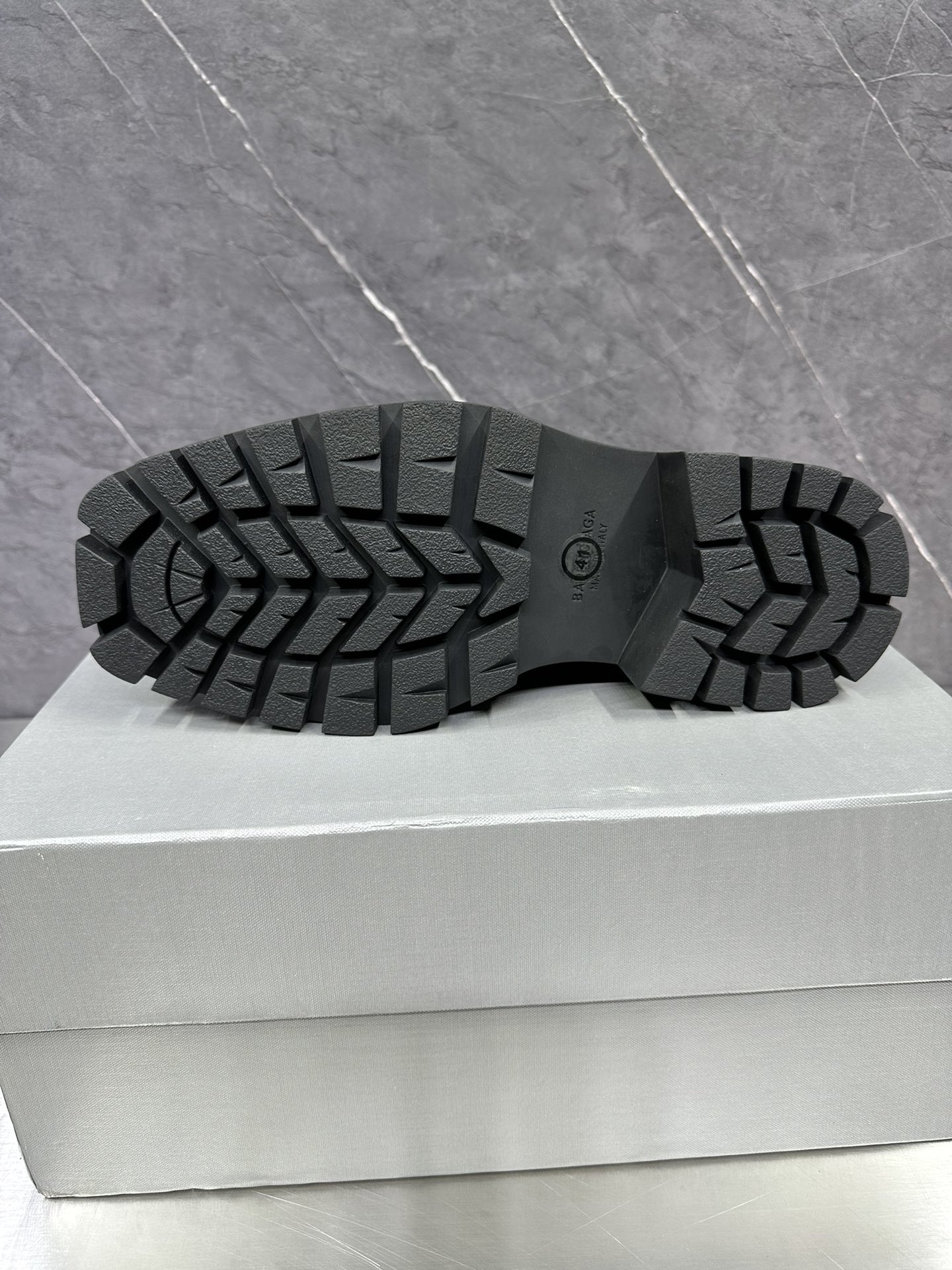 Male Basic Shoes 46