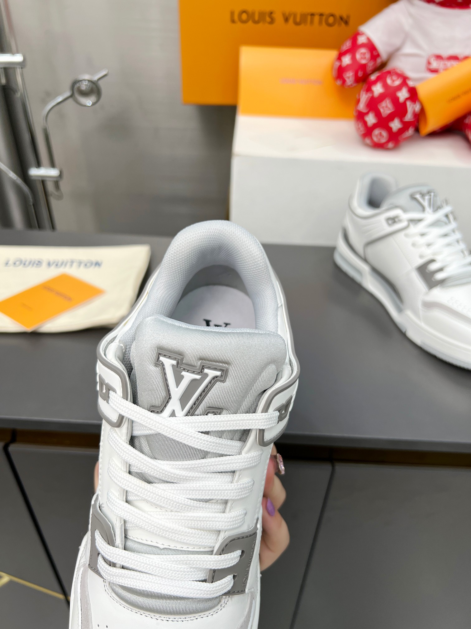 Louis Vuitton Male Sneakers M-l-s
