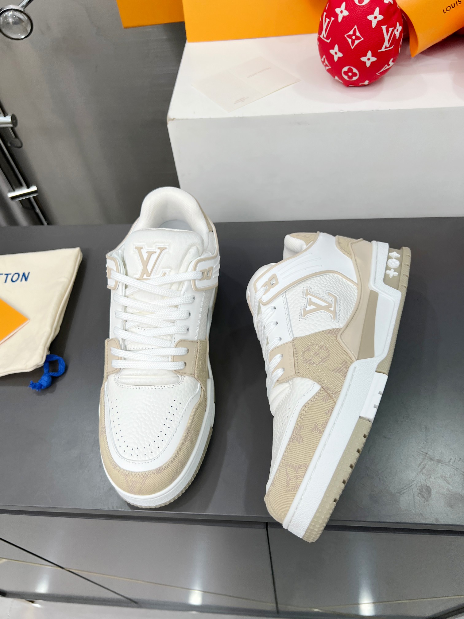 Louis Vuitton Male Sneakers M-l-s