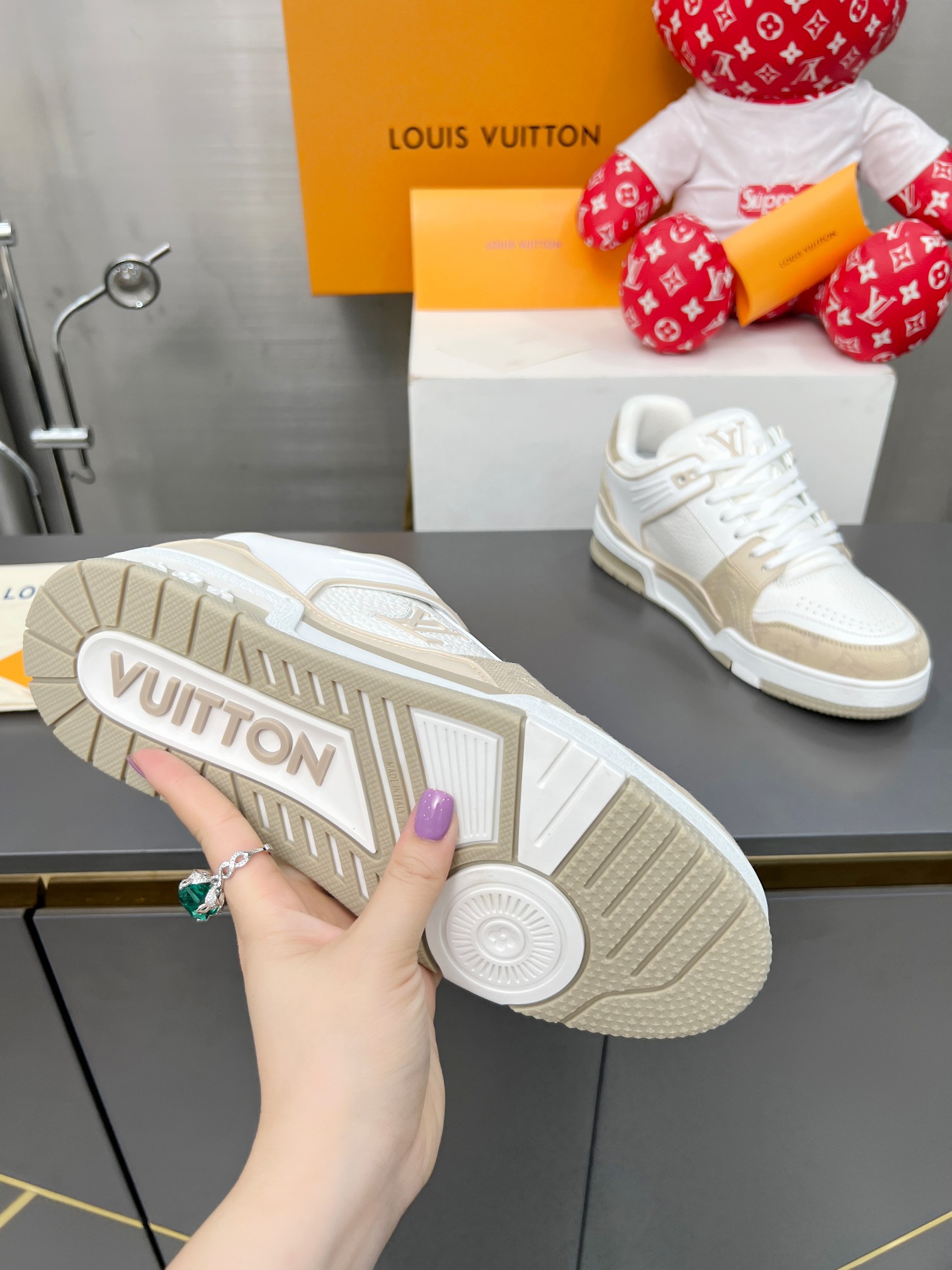 Louis Vuitton Male Sneakers M-l-s