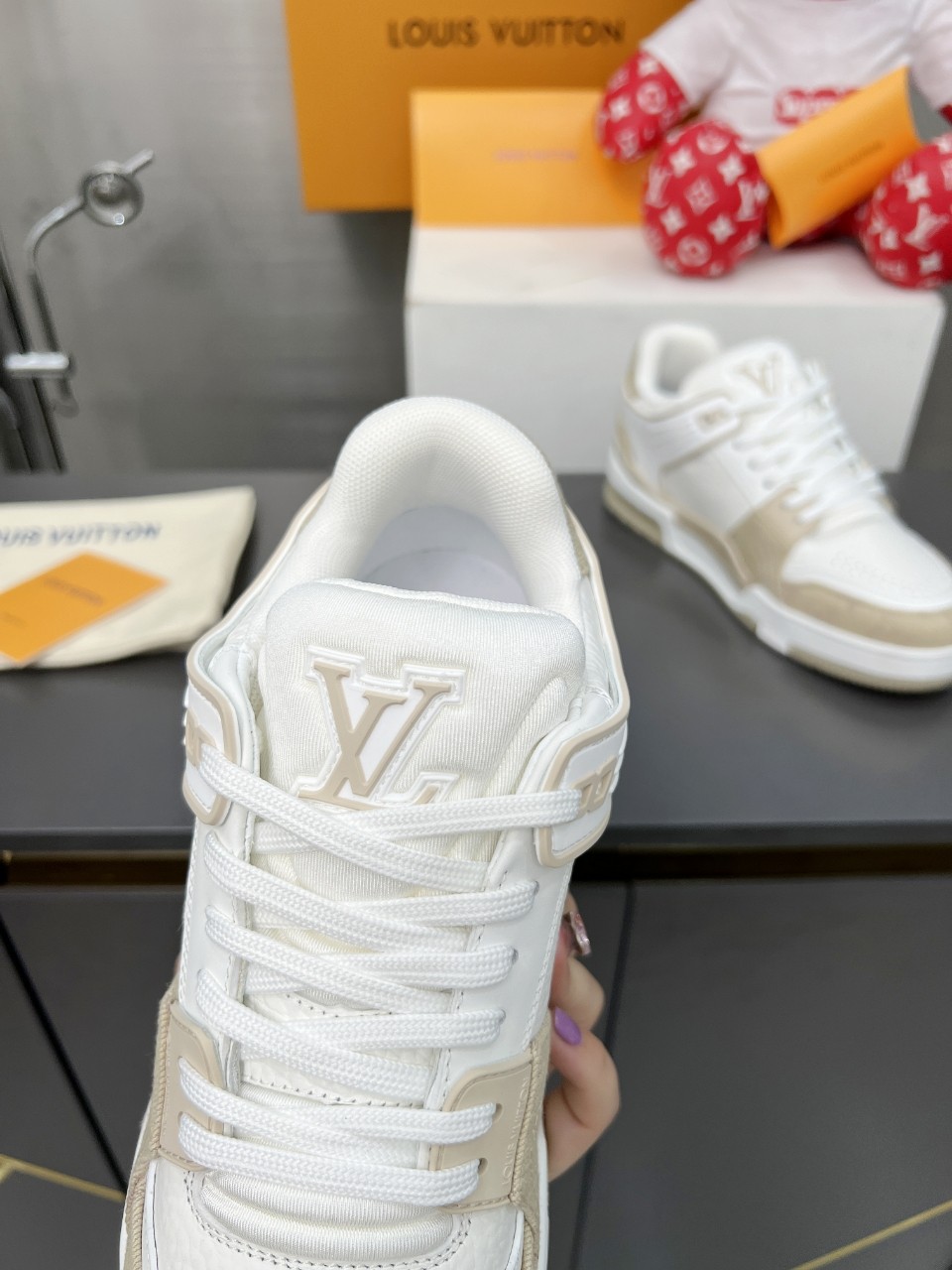 Louis Vuitton Male Sneakers M-l-s