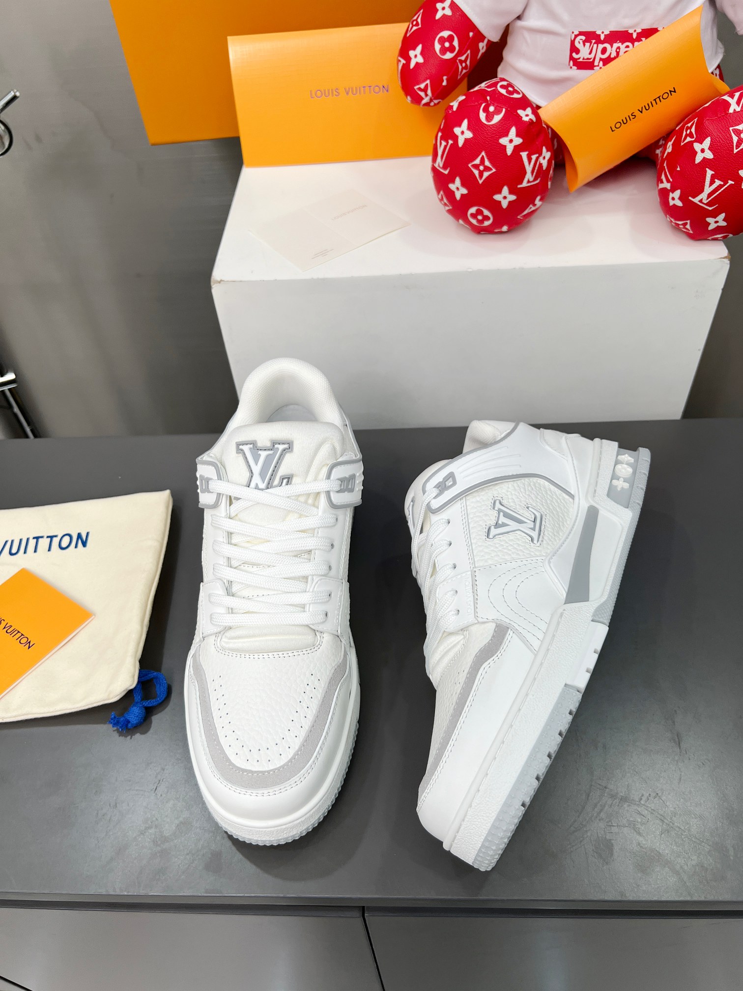 Louis Vuitton Male Sneakers M-l-s