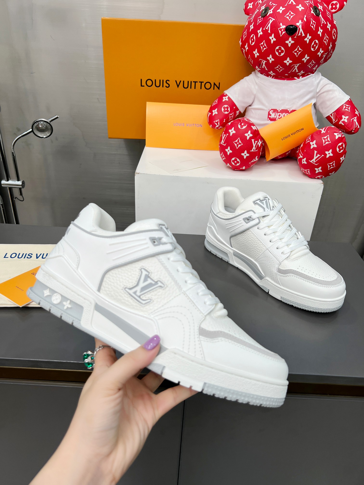 Louis Vuitton Male Sneakers M-l-s
