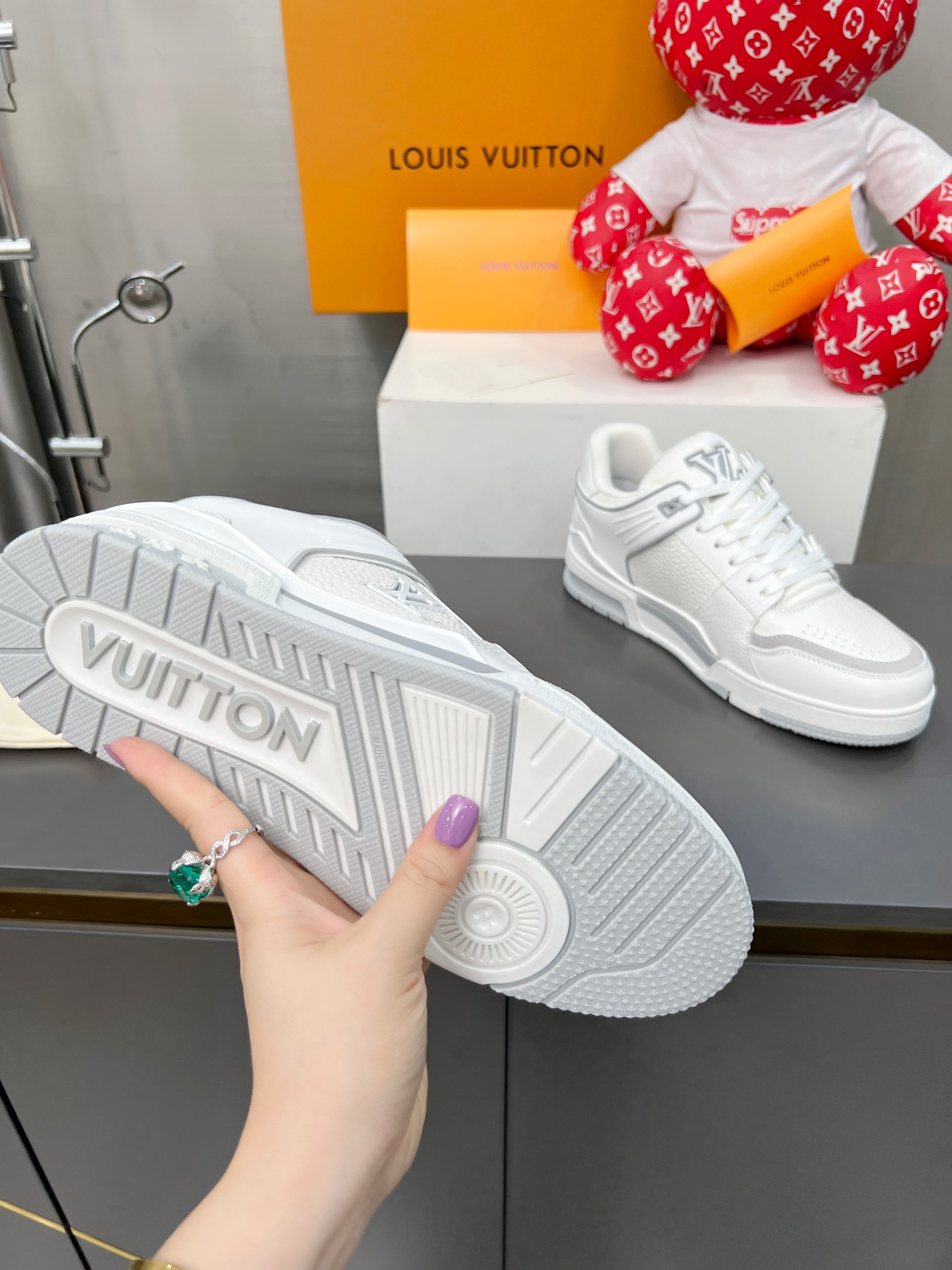 Louis Vuitton Male Sneakers M-l-s