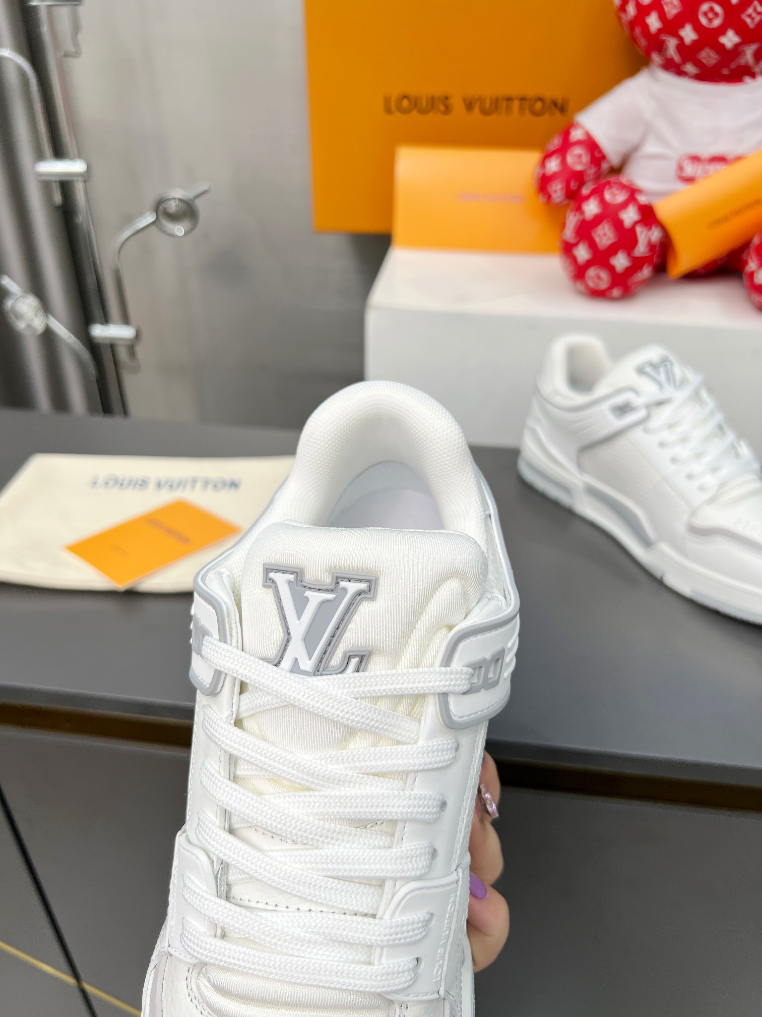 Louis Vuitton Male Sneakers M-l-s