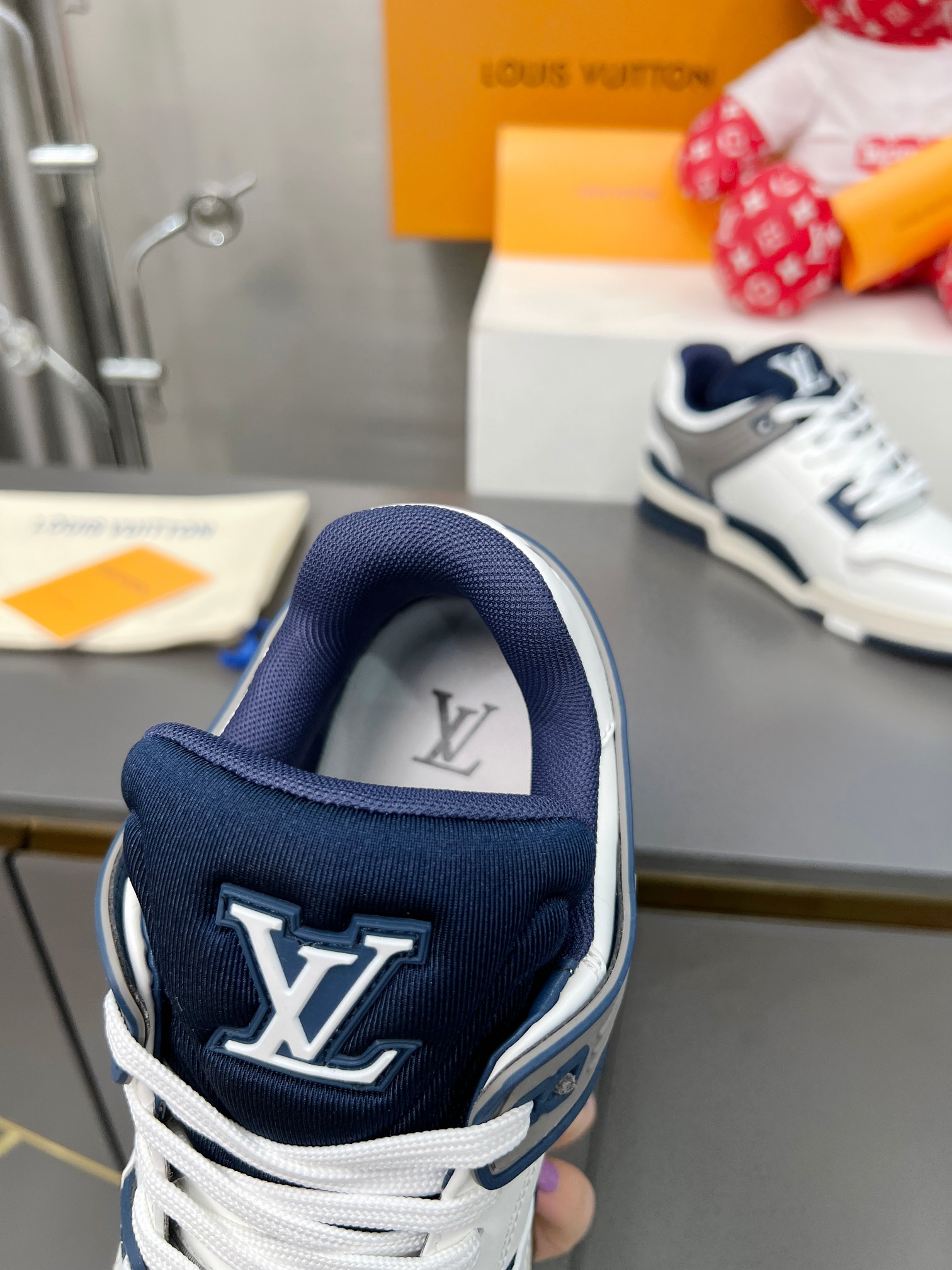 Louis Vuitton Male Sneakers M-l-s