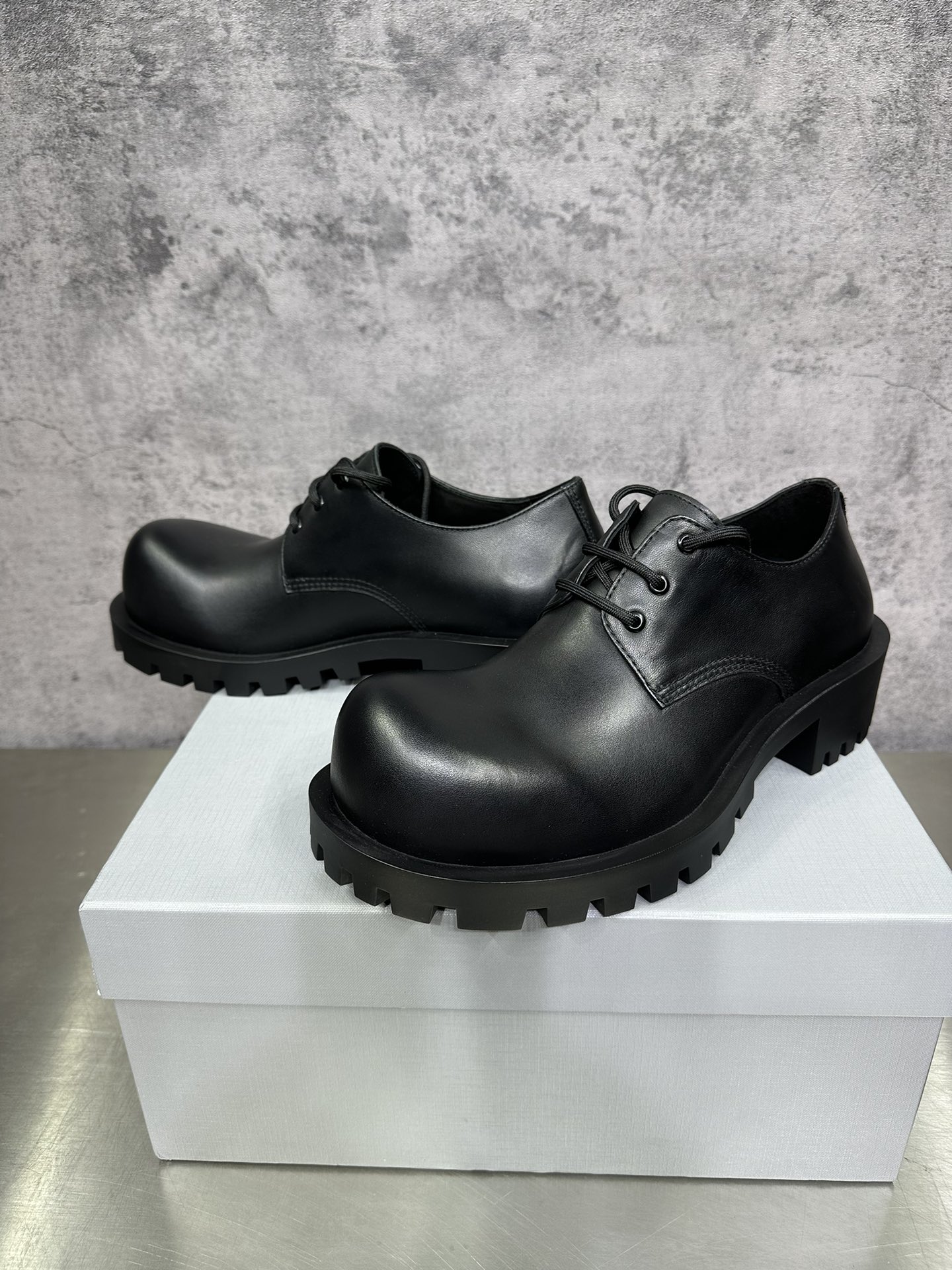 Balenciaga Leather Shoes Cow Leather M-l