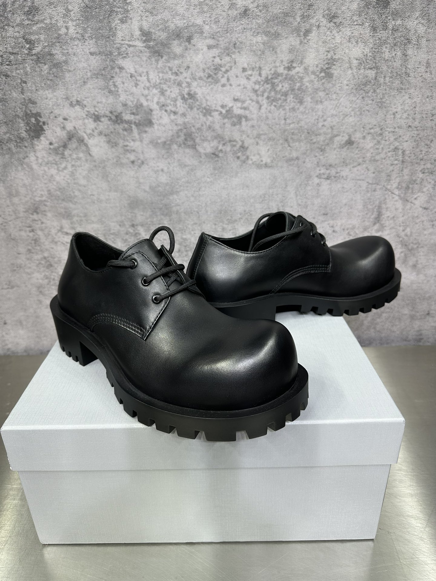 Balenciaga Leather Shoes Cow Leather M-l