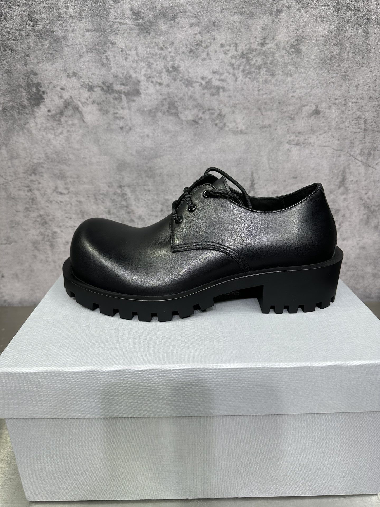 Balenciaga Leather Shoes Cow Leather M-l
