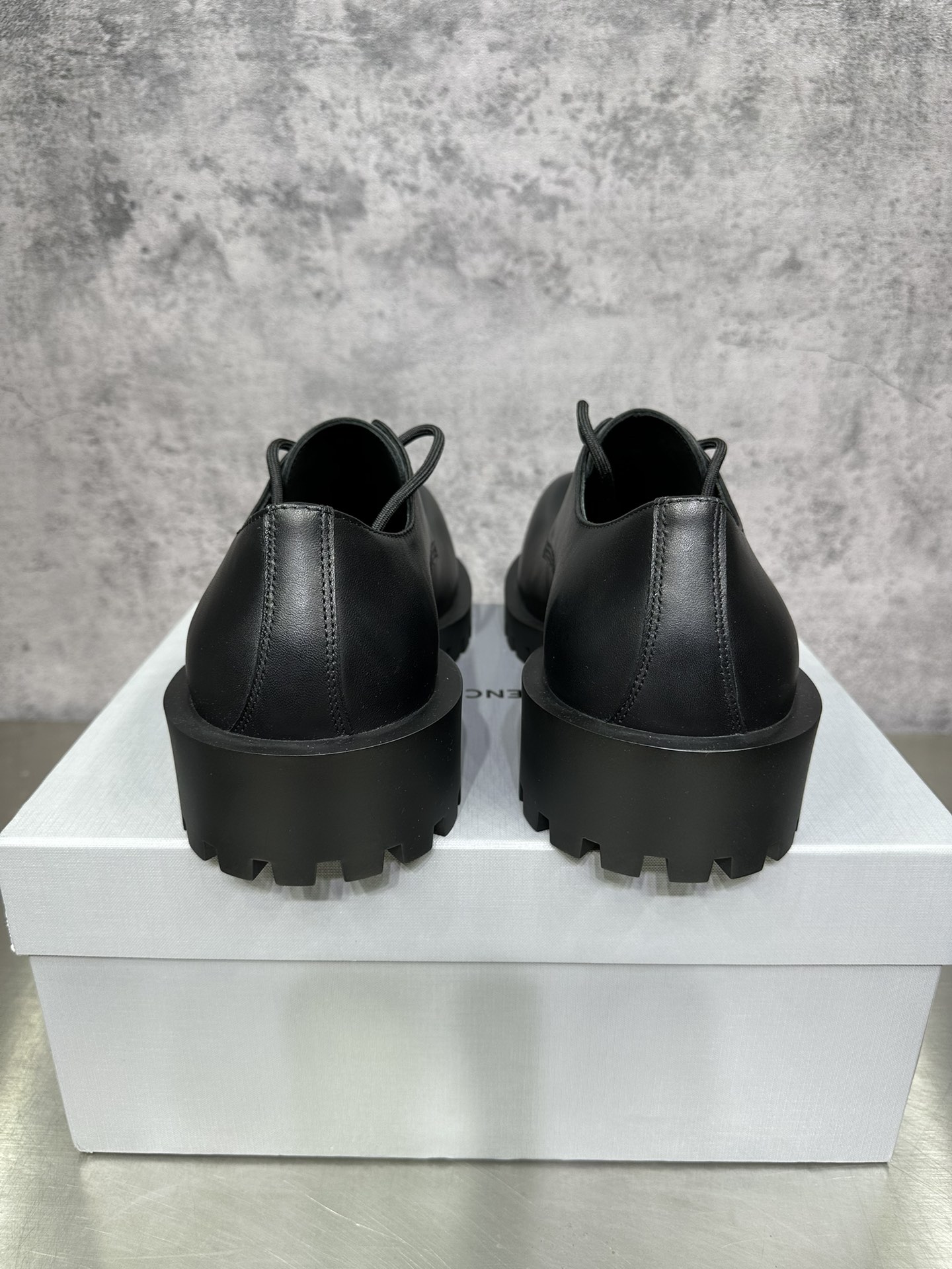 Balenciaga Leather Shoes Cow Leather M-l