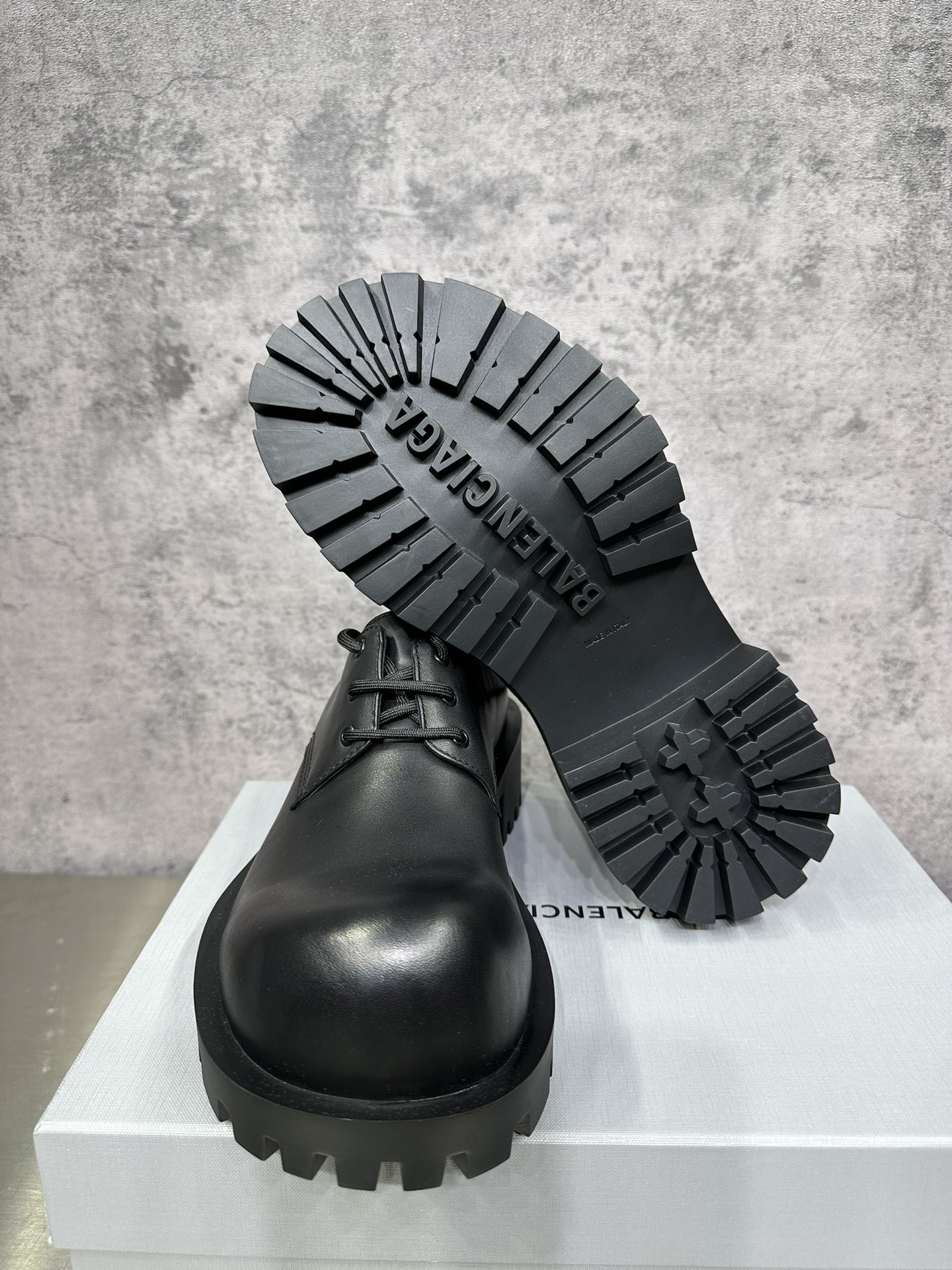 Balenciaga Leather Shoes Cow Leather M-l