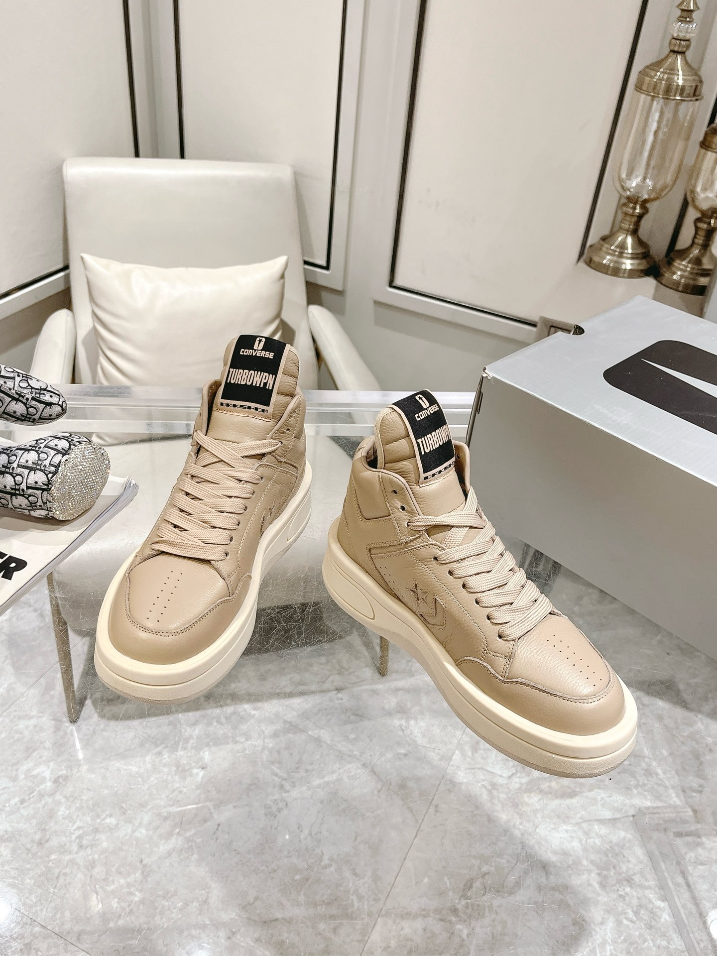 Converse Male Basic Shoes