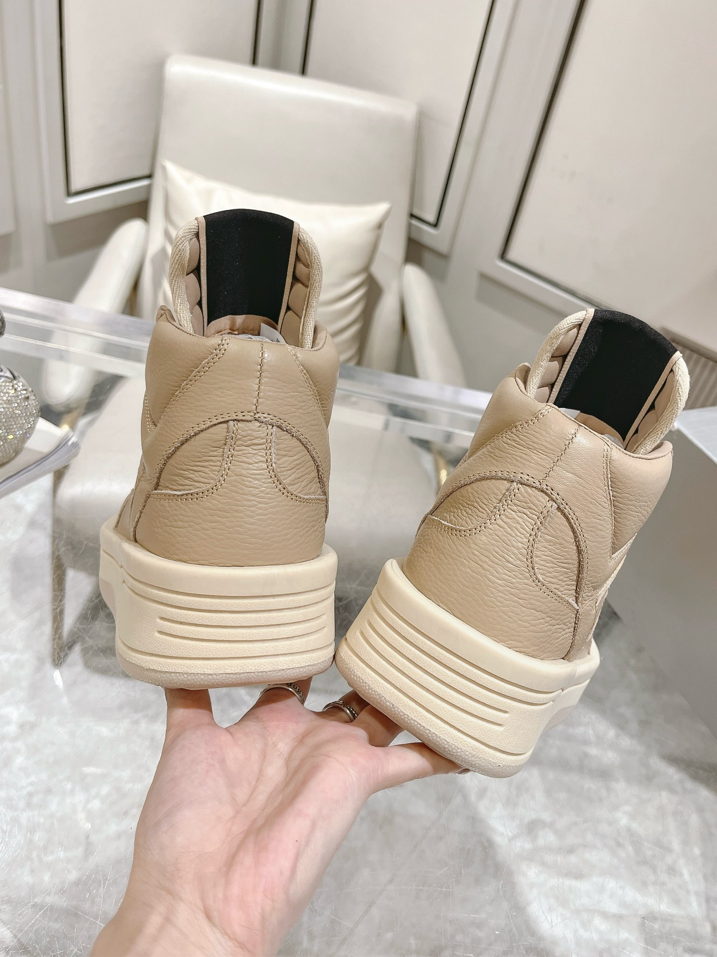 Converse Male Basic Shoes