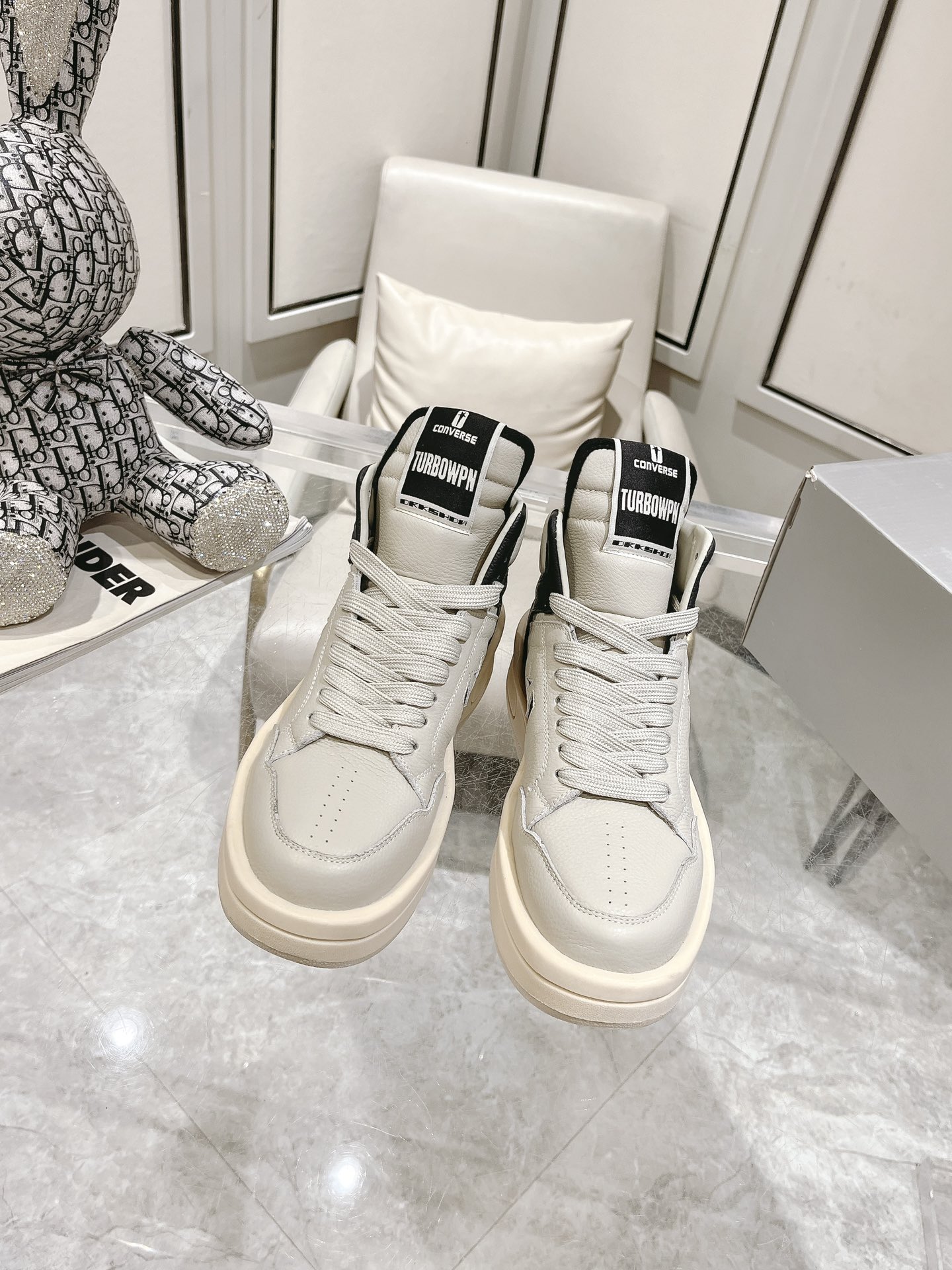 Converse Male Basic Shoes