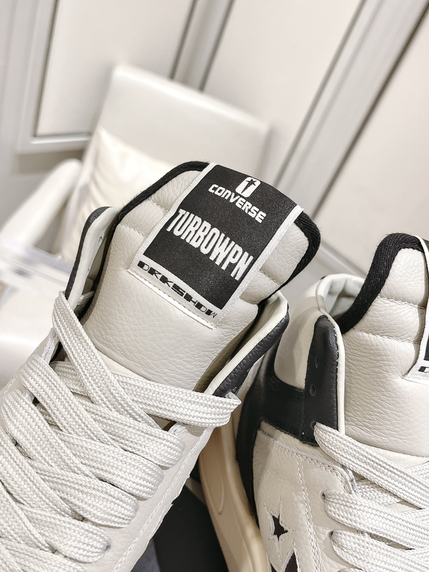 Converse Male Basic Shoes