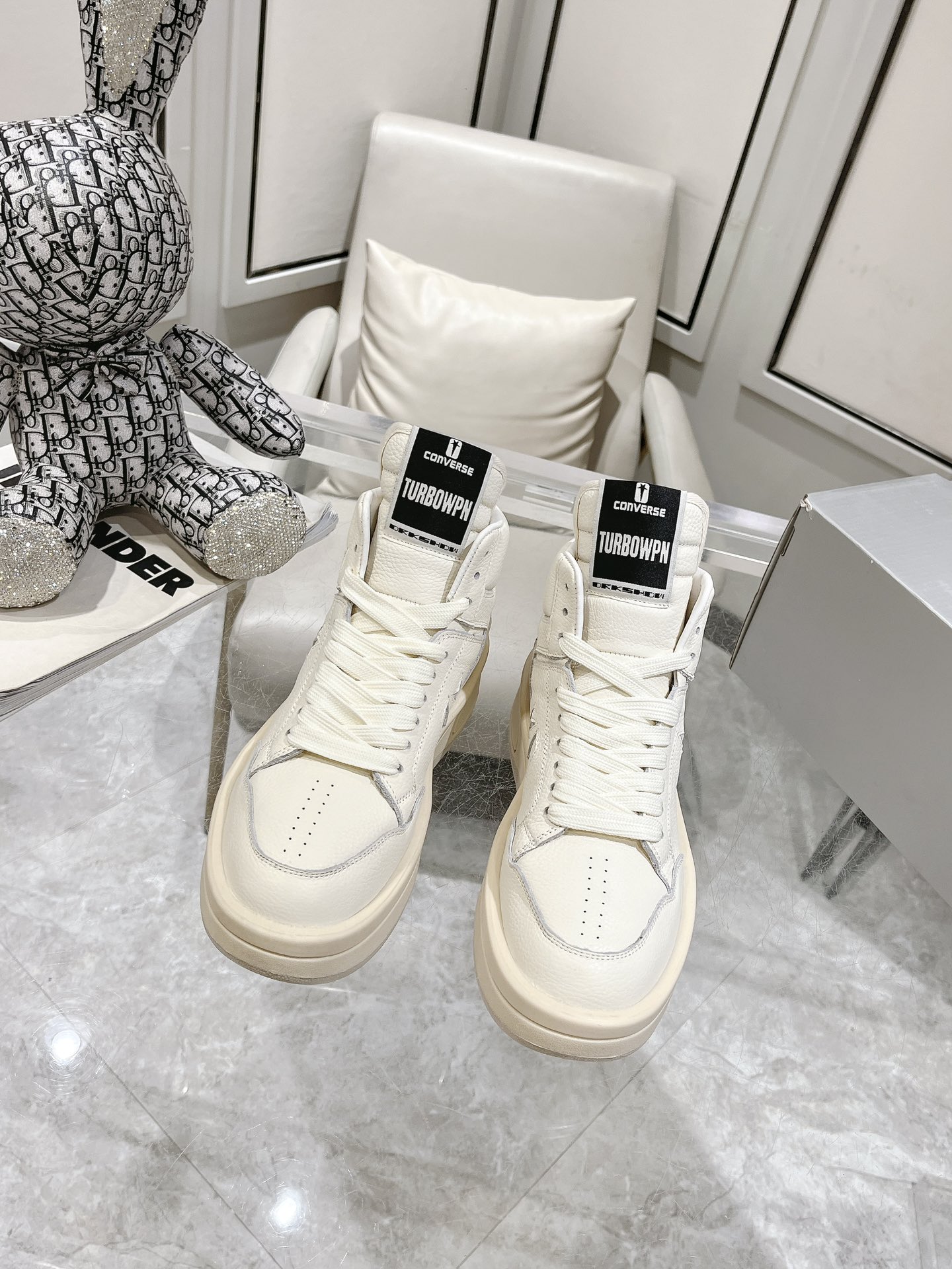 Converse Male Basic Shoes