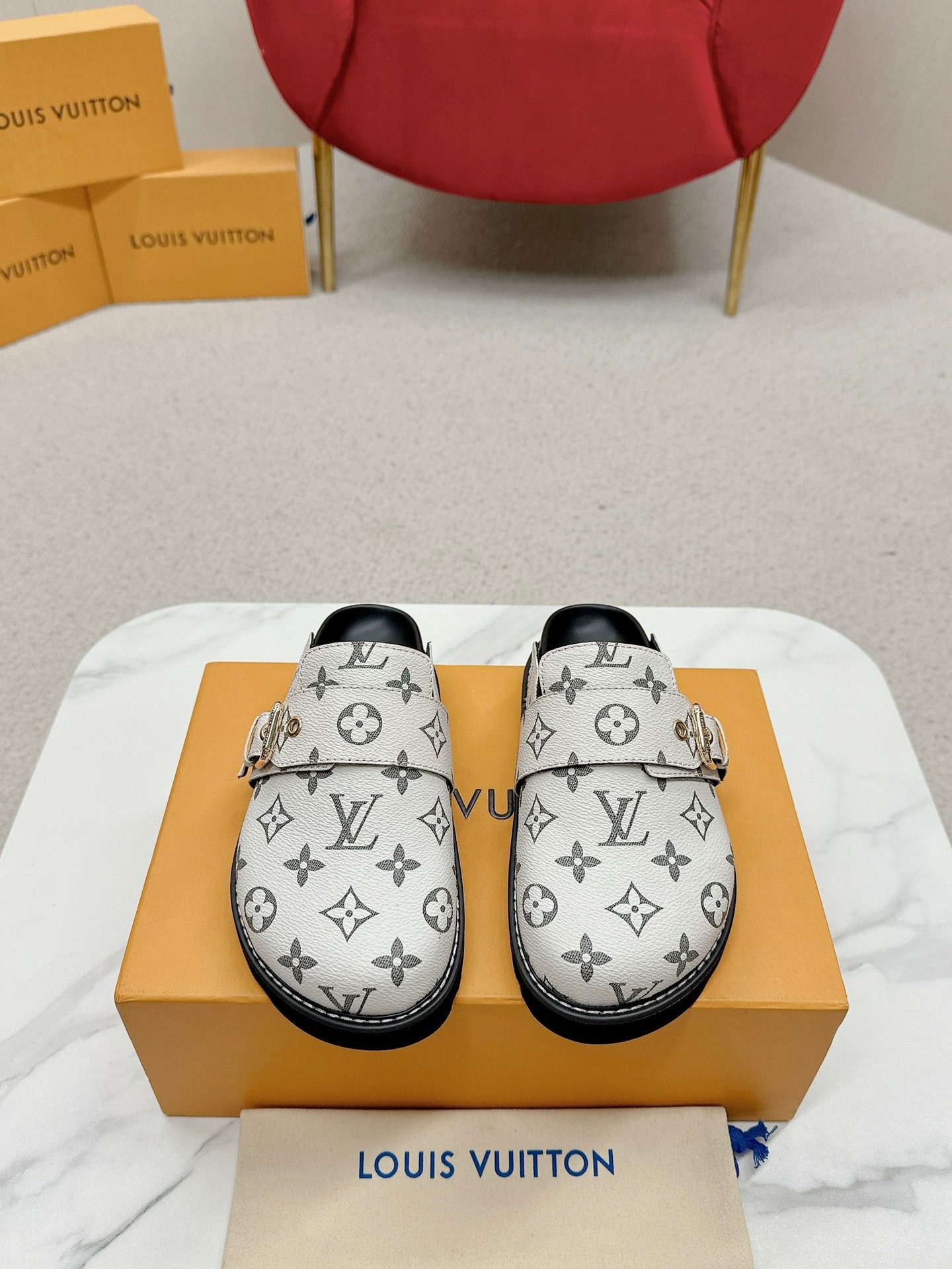 Male Slippers S