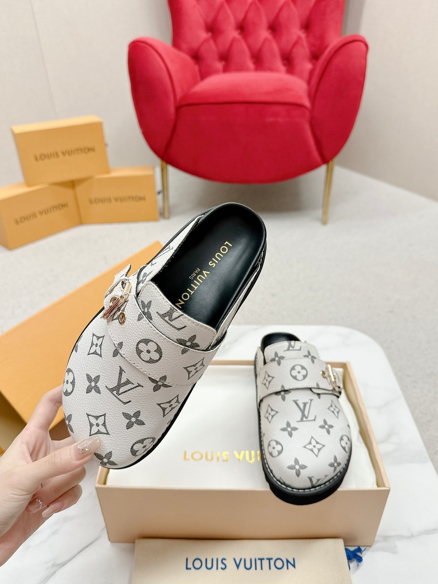 Male Slippers S