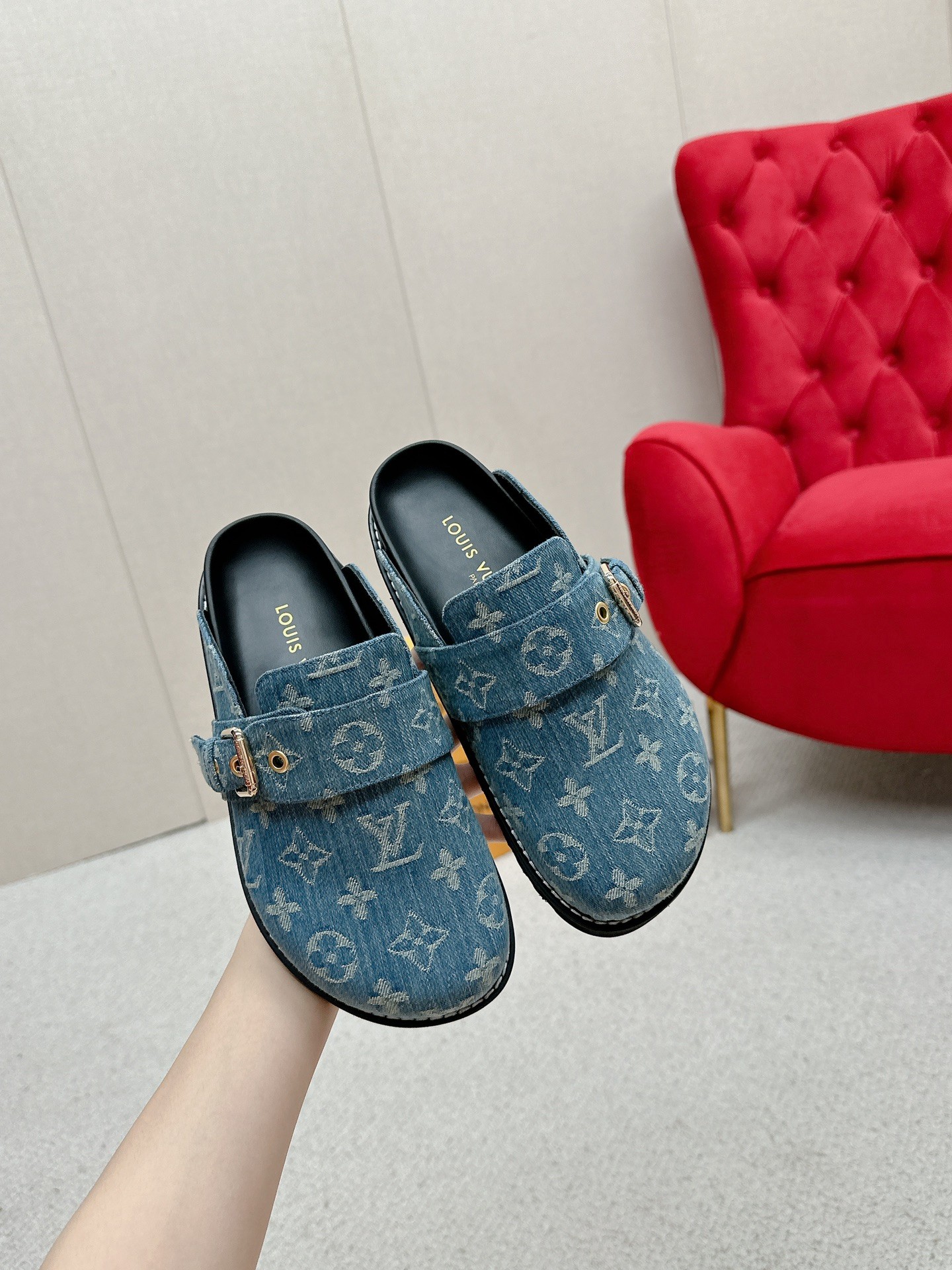 Male Slippers S