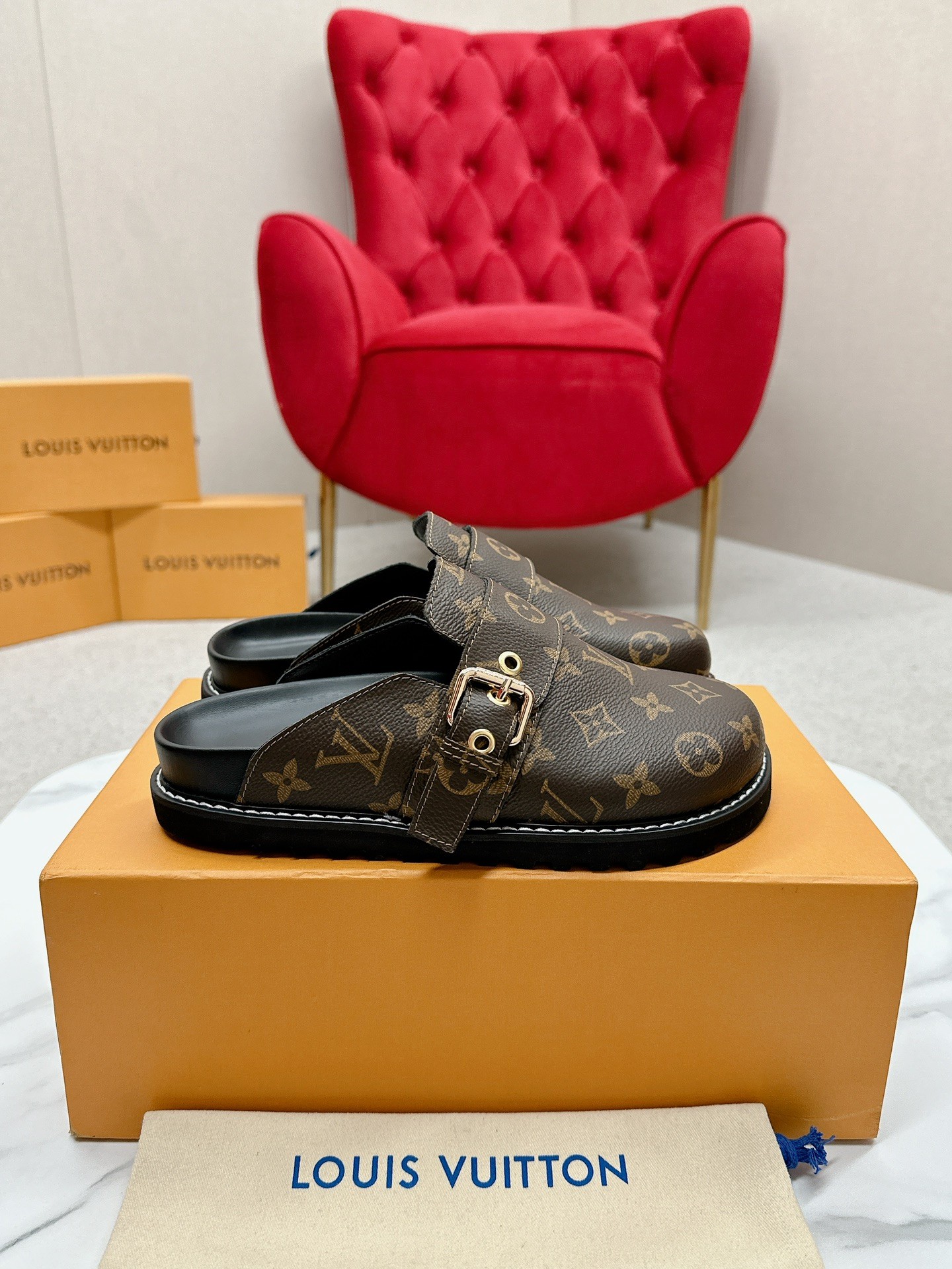 Male Slippers S