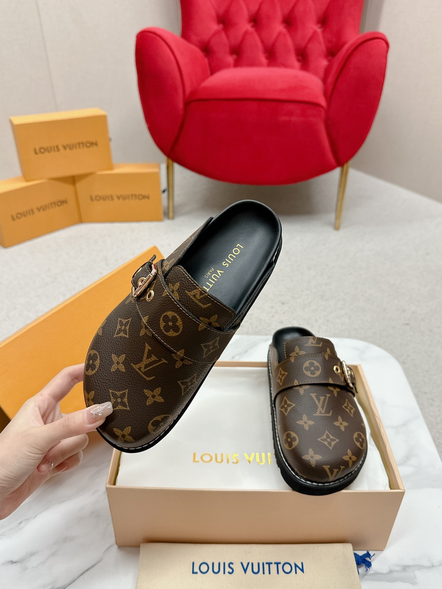 Male Slippers S