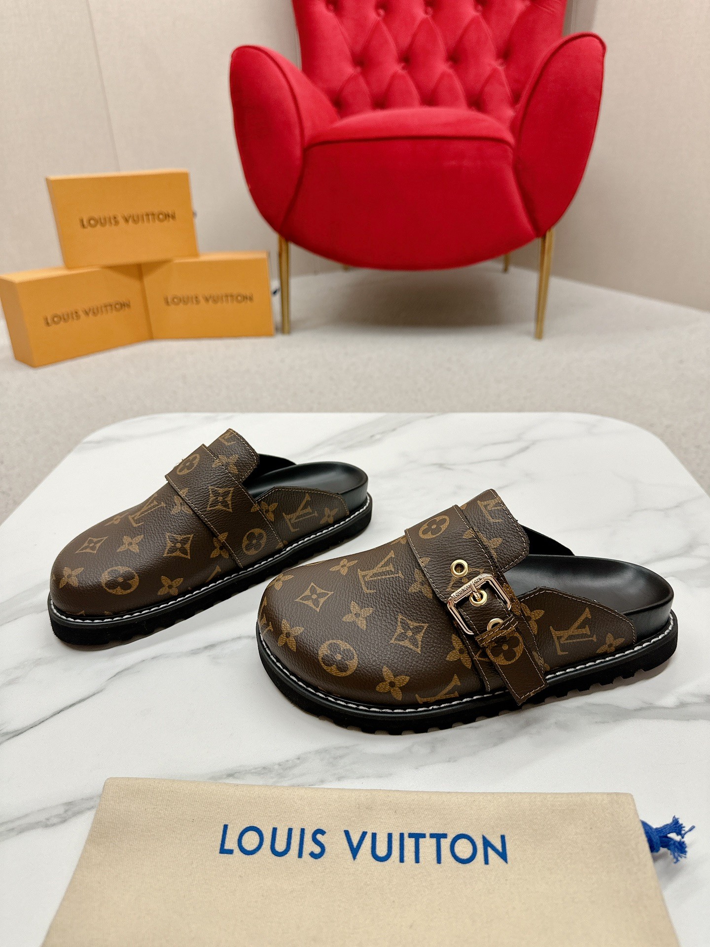 Male Slippers S