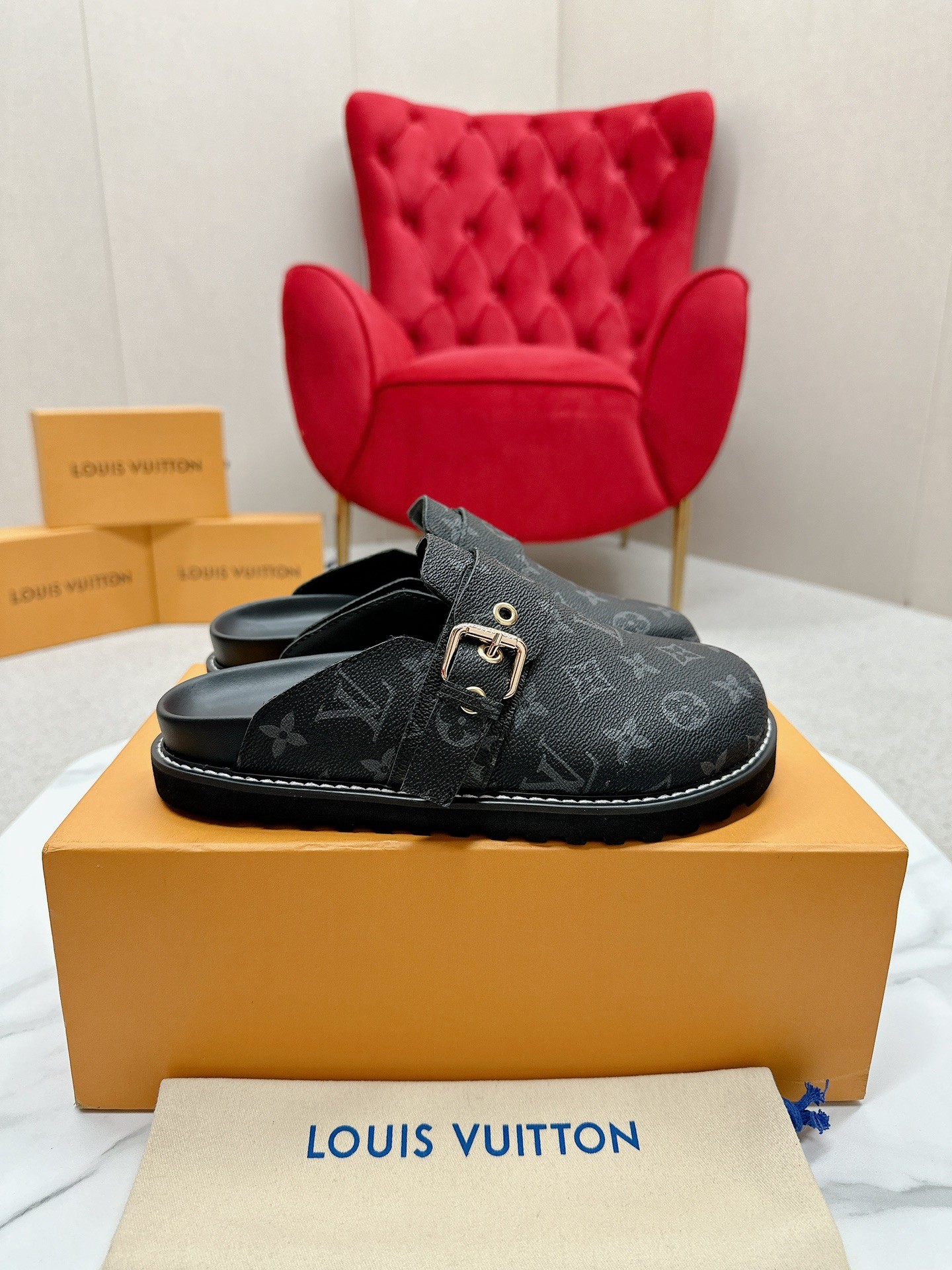 Male Slippers S