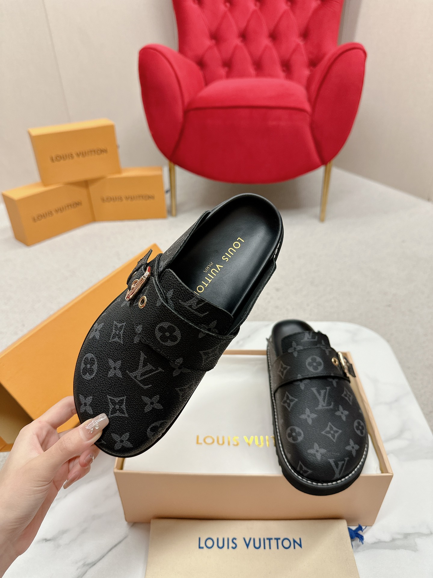 Male Slippers S