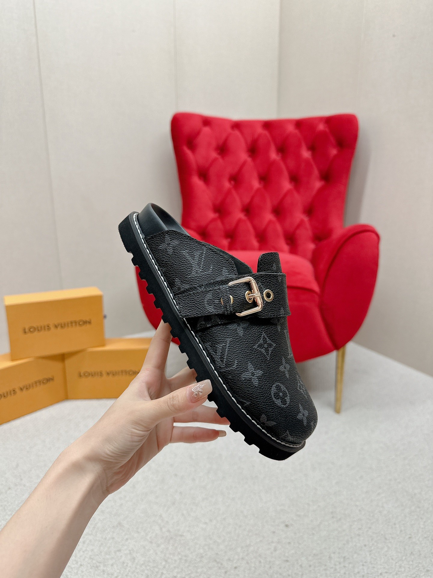 Male Slippers S