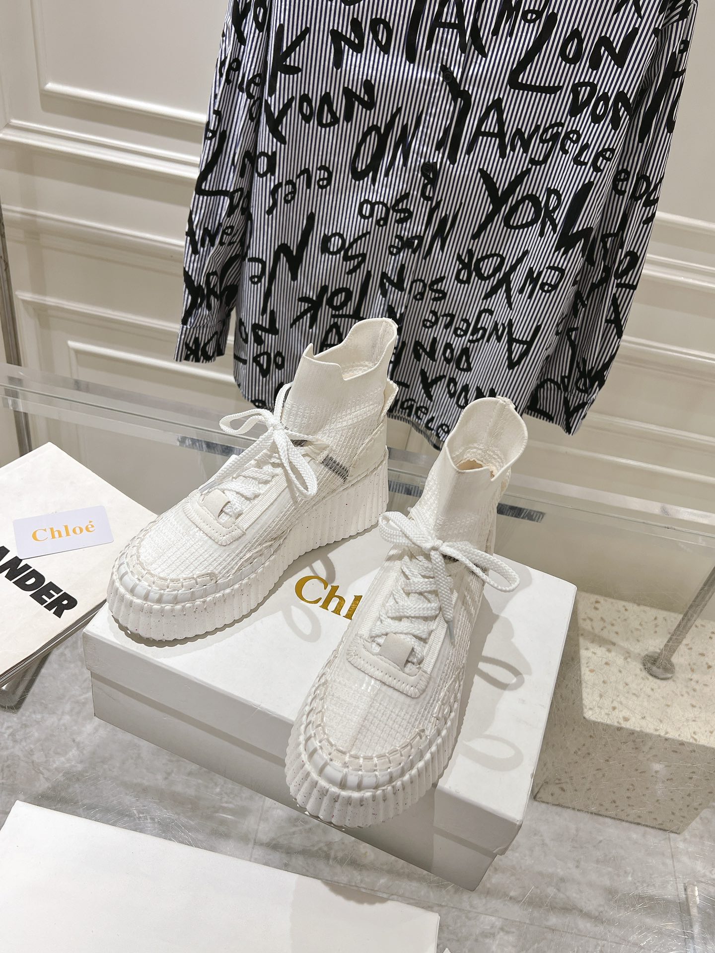 Sneakers S