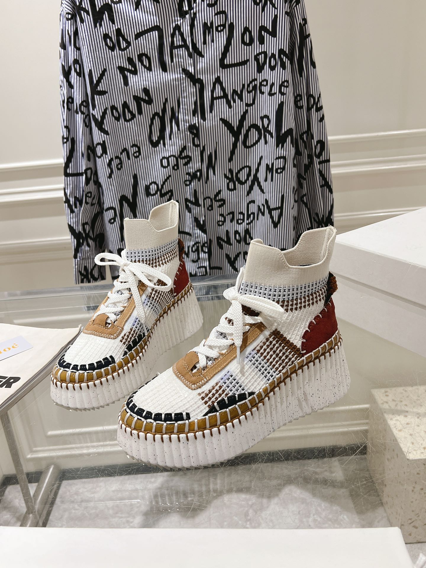 Sneakers S