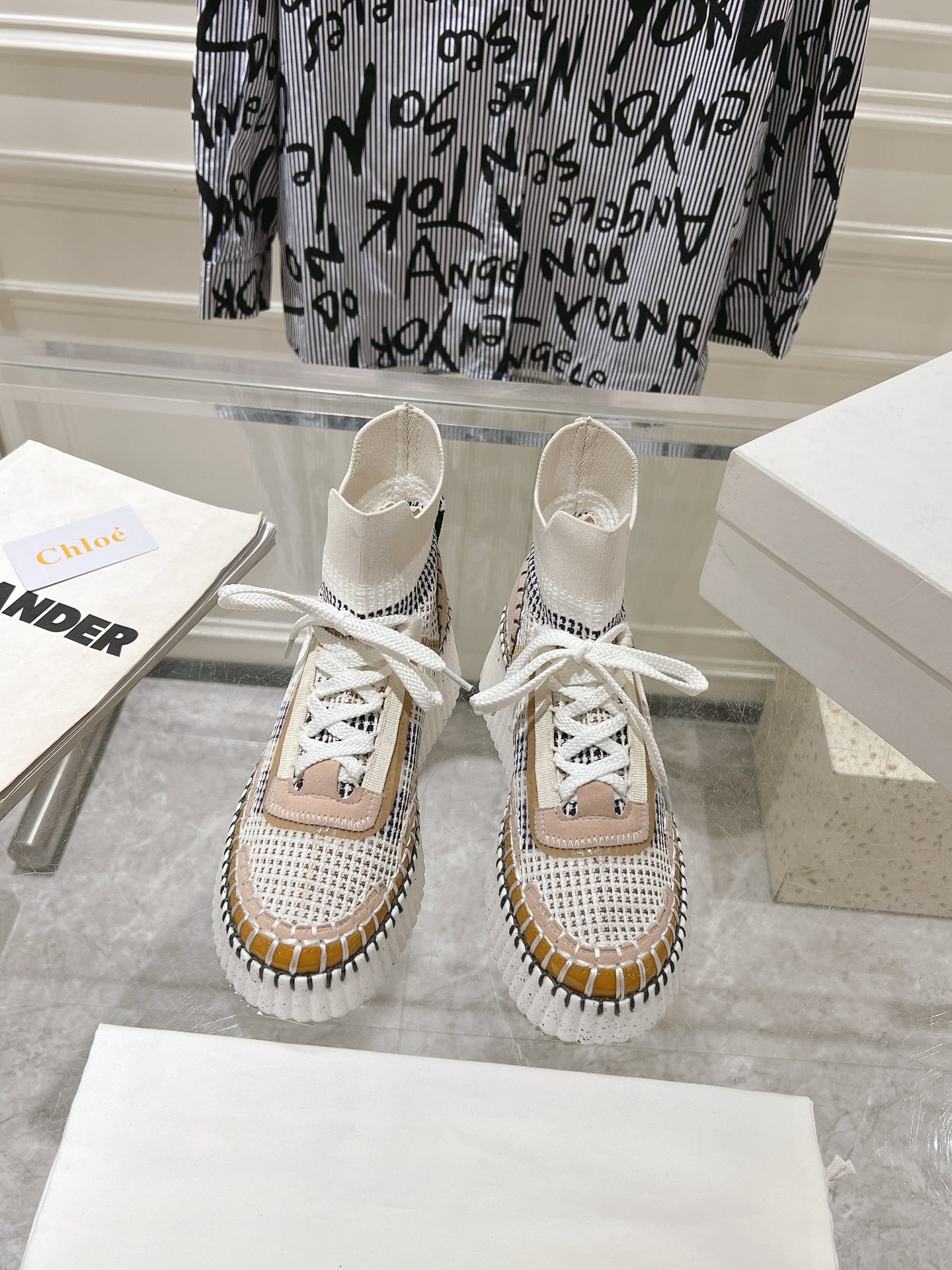 Sneakers S