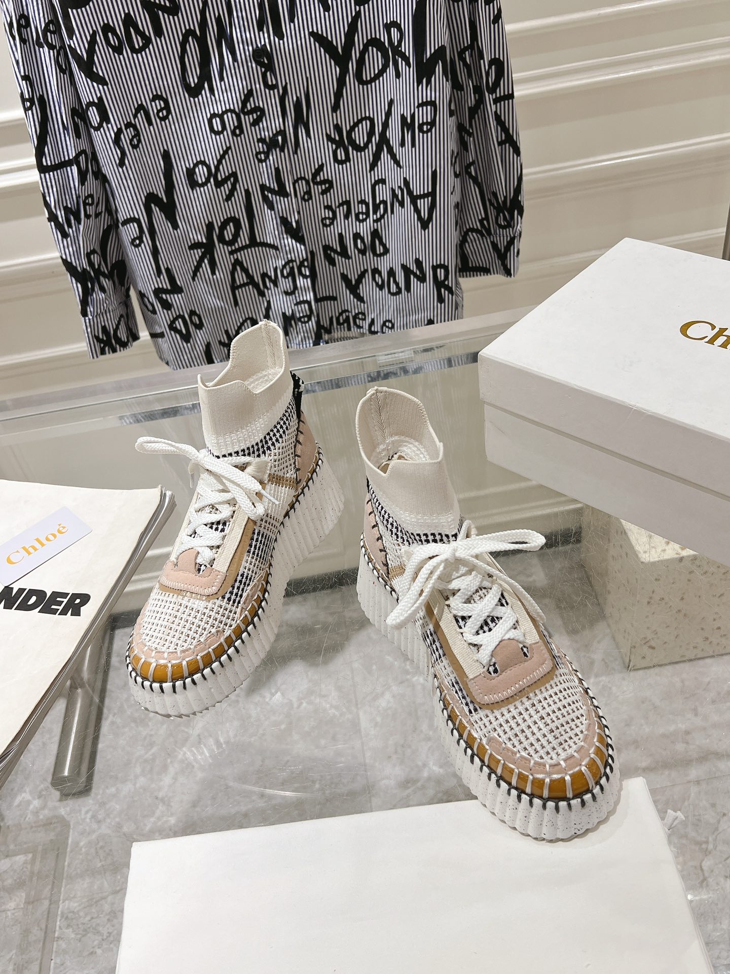 Sneakers S