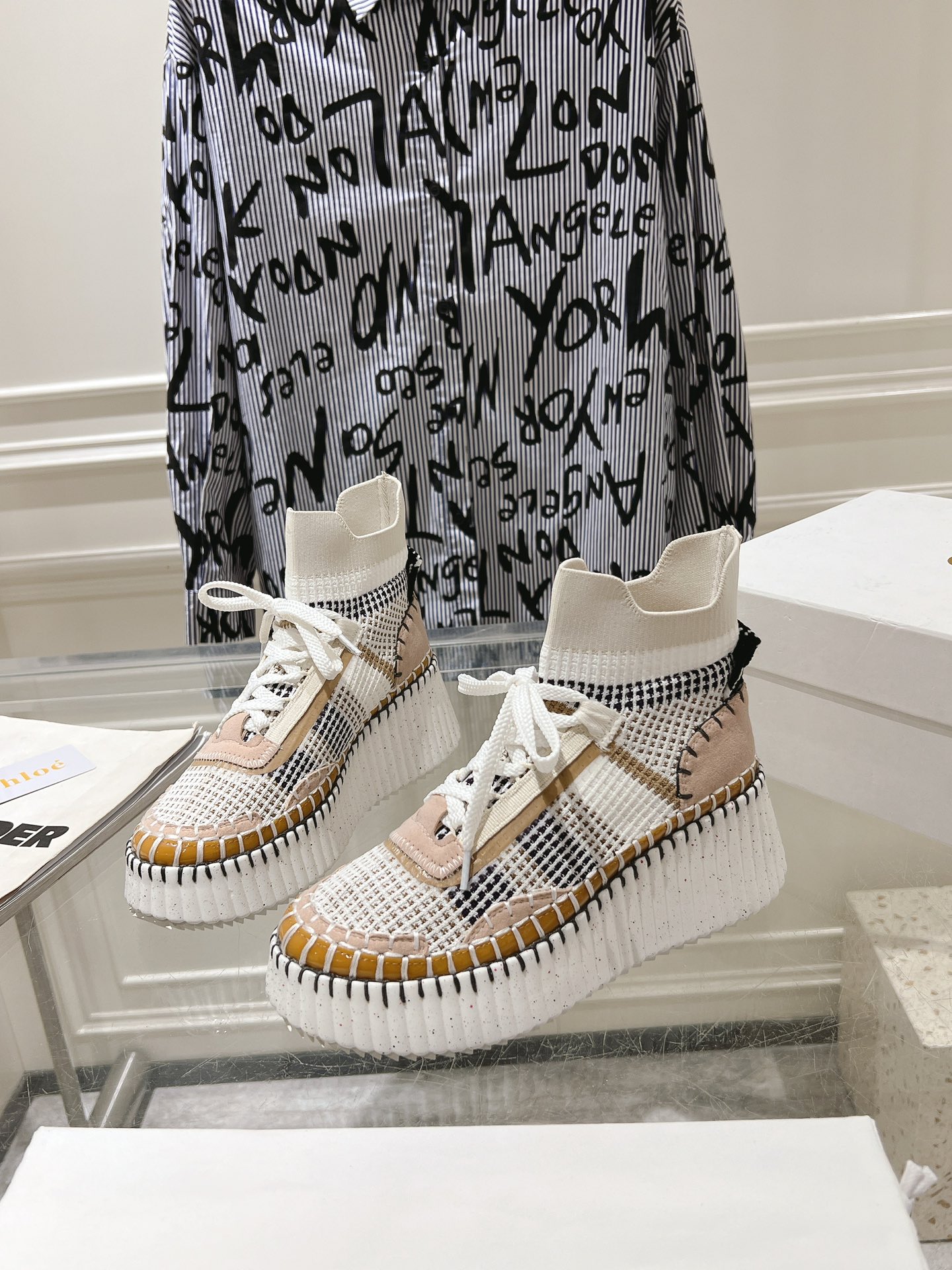 Sneakers S