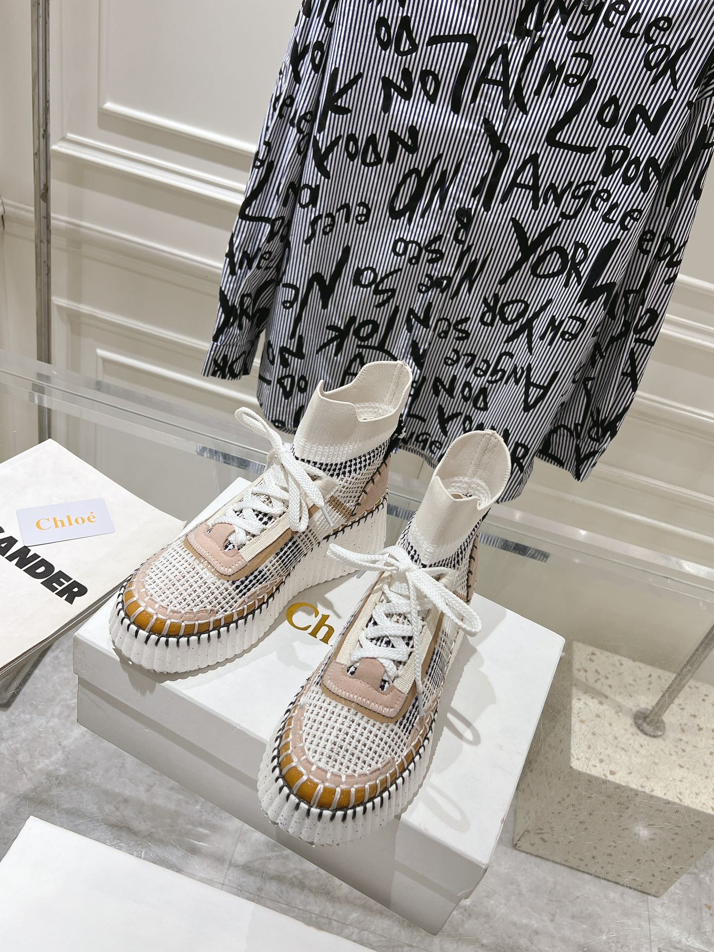 Sneakers S