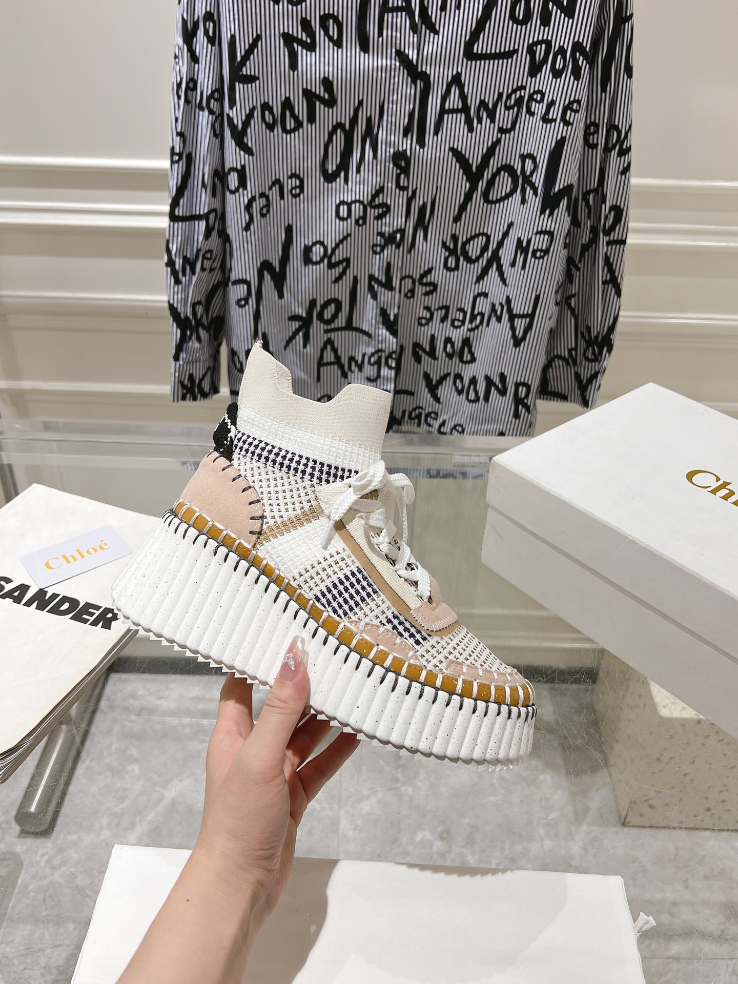 Sneakers S