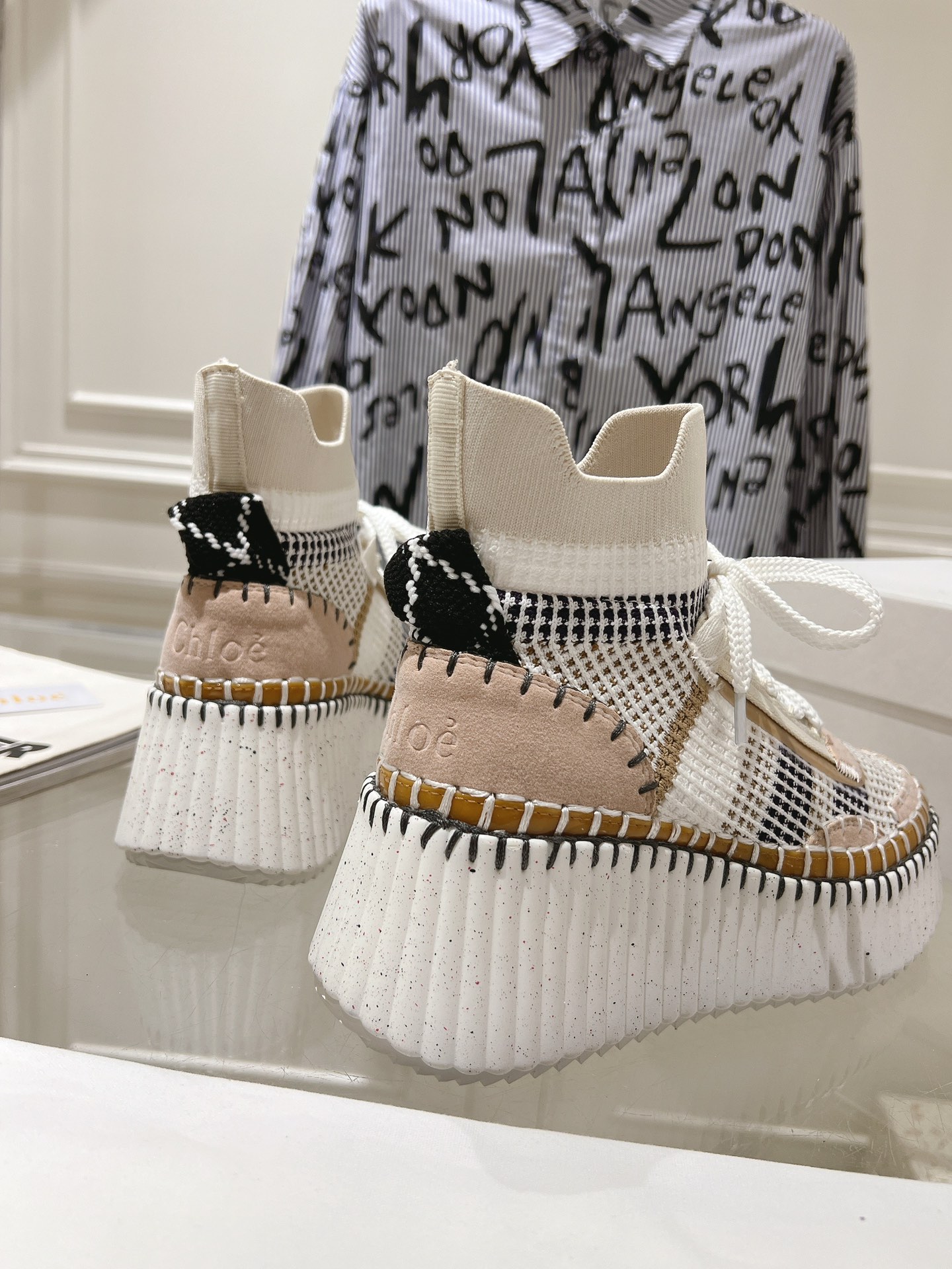 Sneakers S