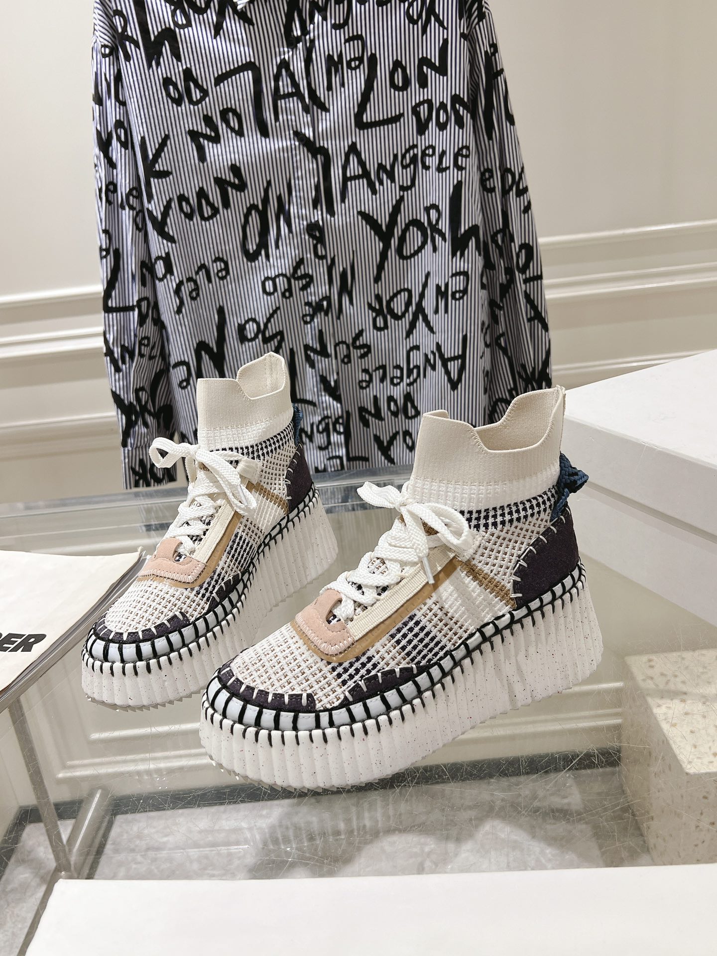 Sneakers S