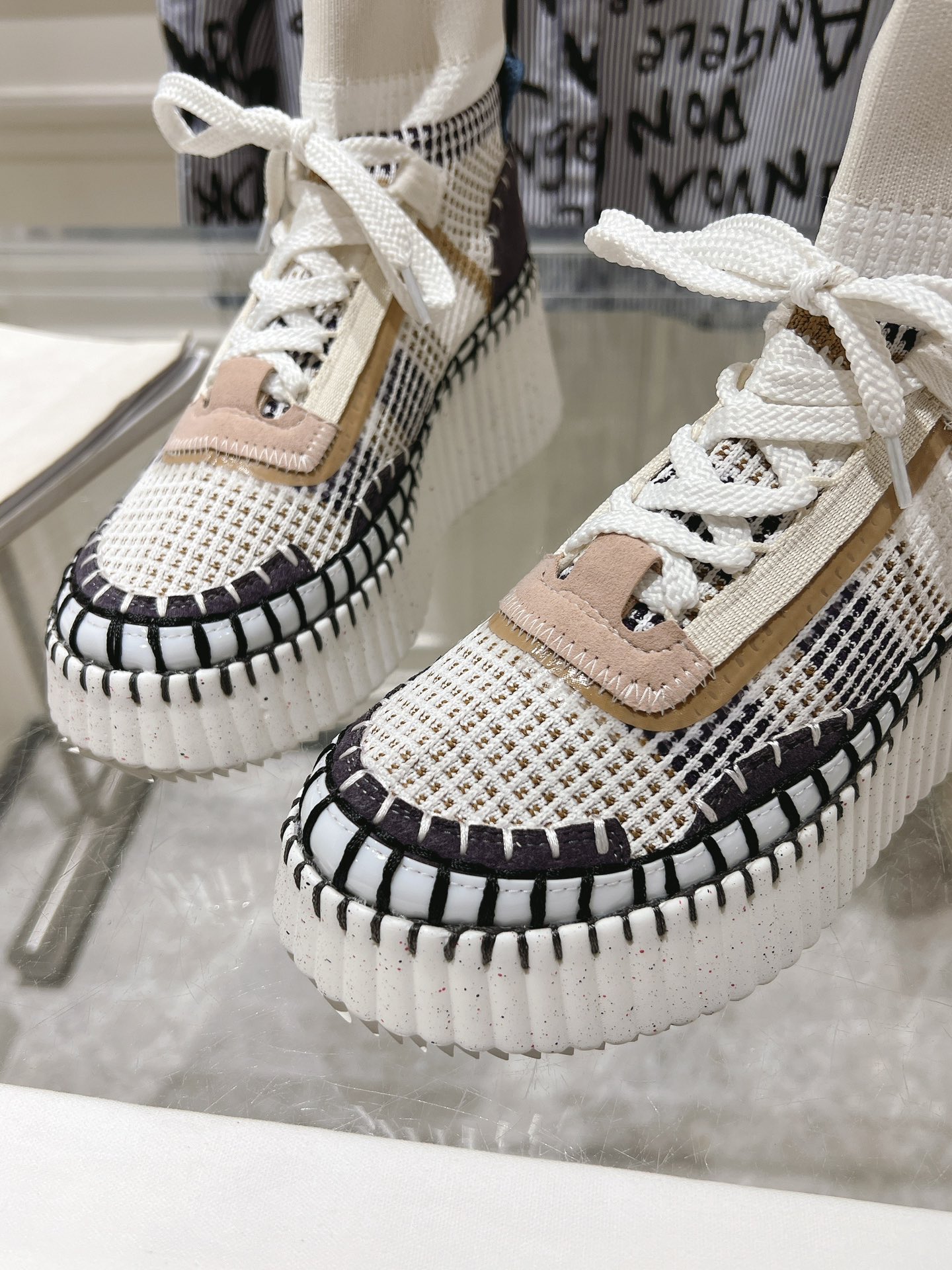 Sneakers S