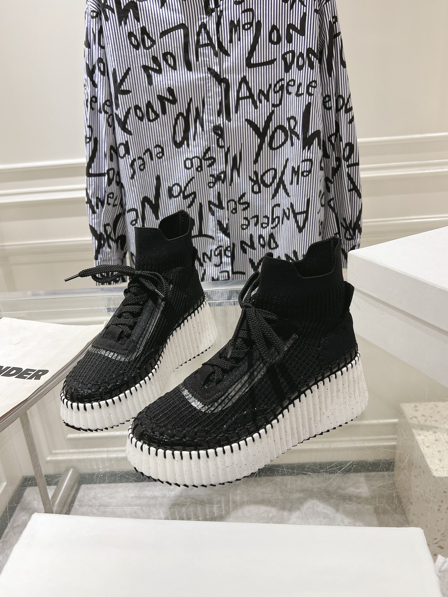 Sneakers S