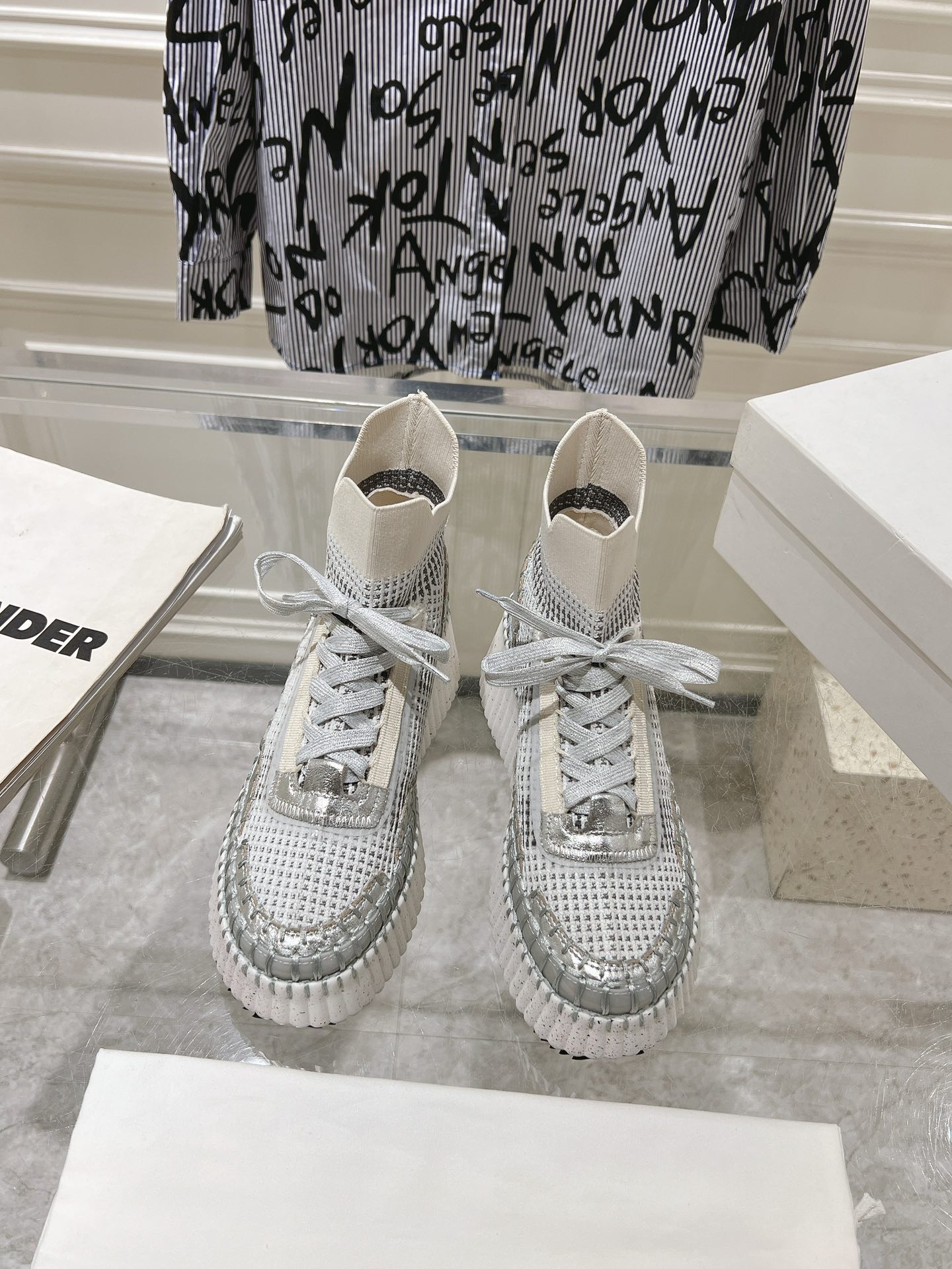 Sneakers S