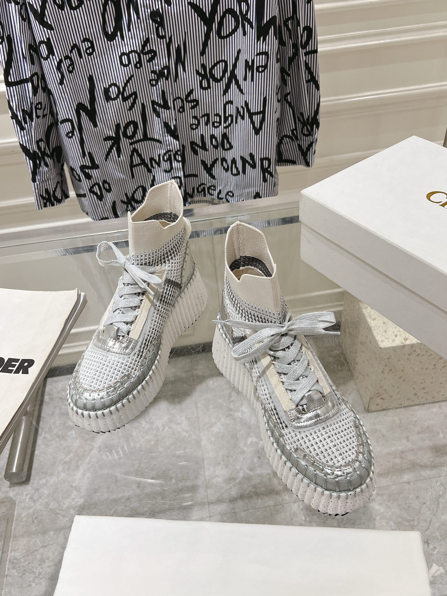 Sneakers S