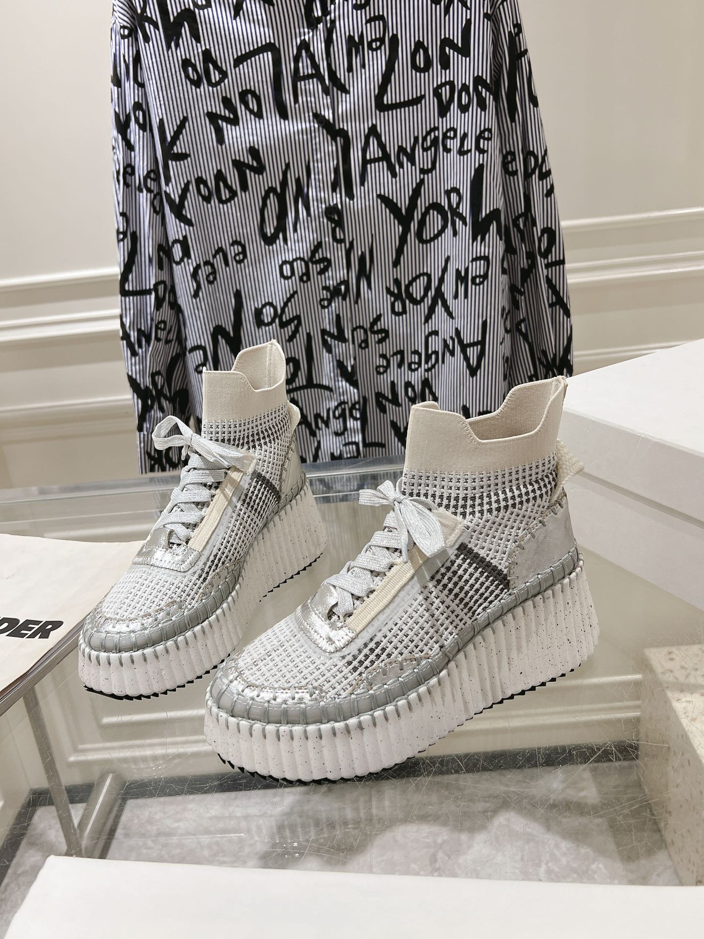 Sneakers S