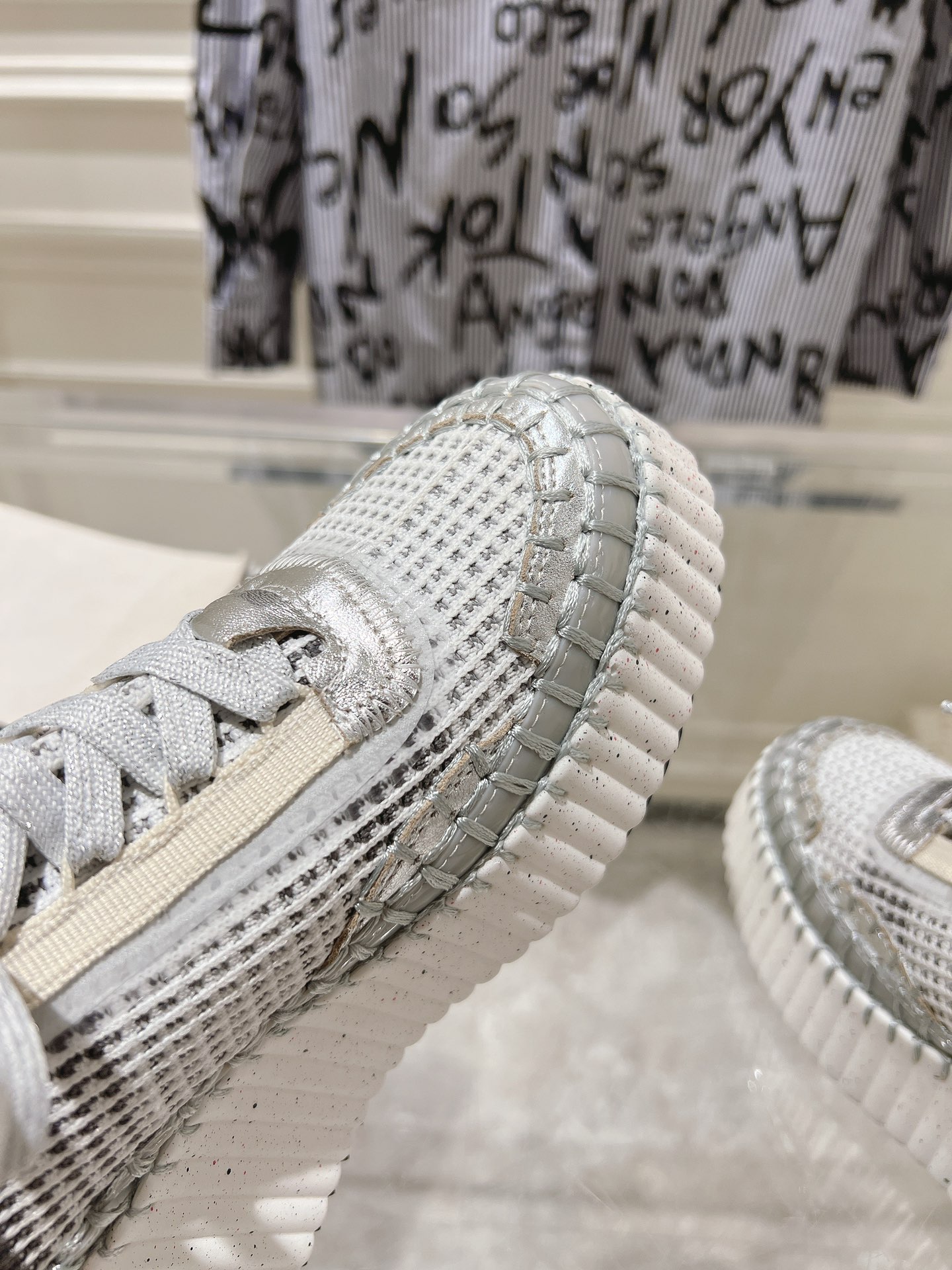 Sneakers S