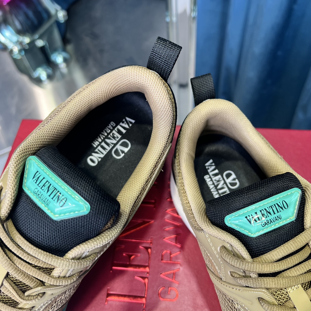 Valentino Male Sneakers Breathable L